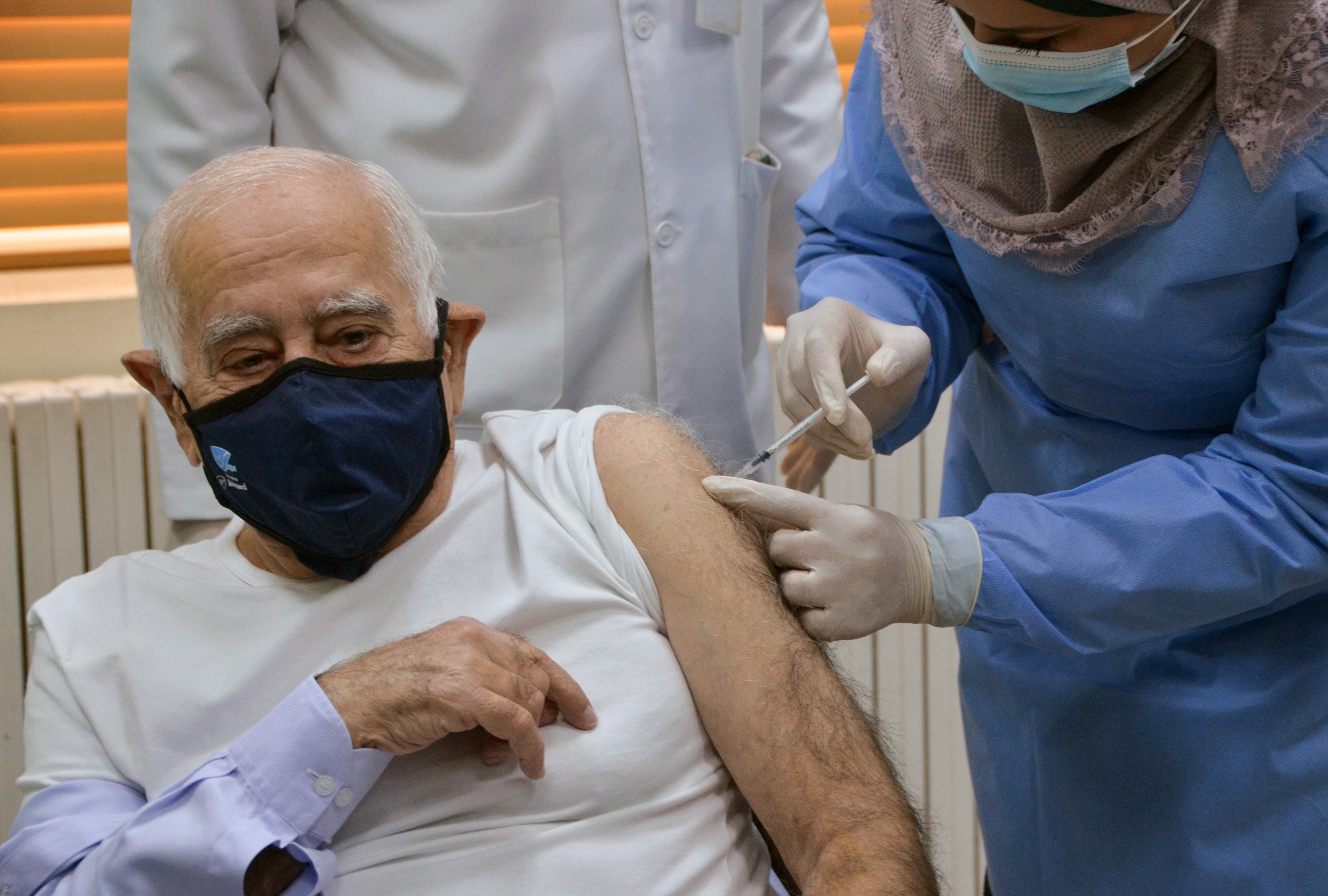 Udseende kom over Det Sign up for shots, Jordan urges citizens as vaccination drive starts |  Reuters