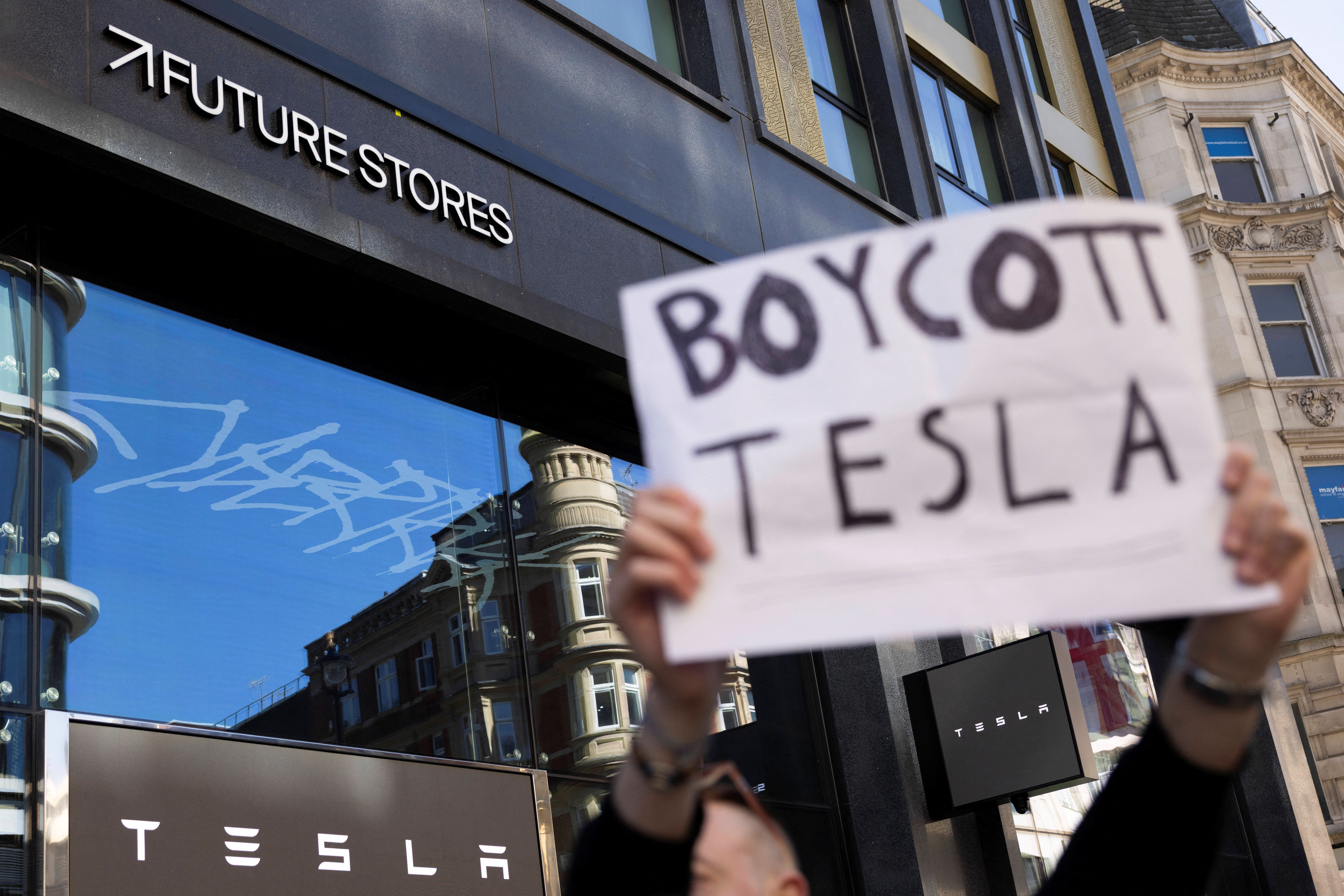 Tesla continues its financial downturn even after Elon Musk's White House exit