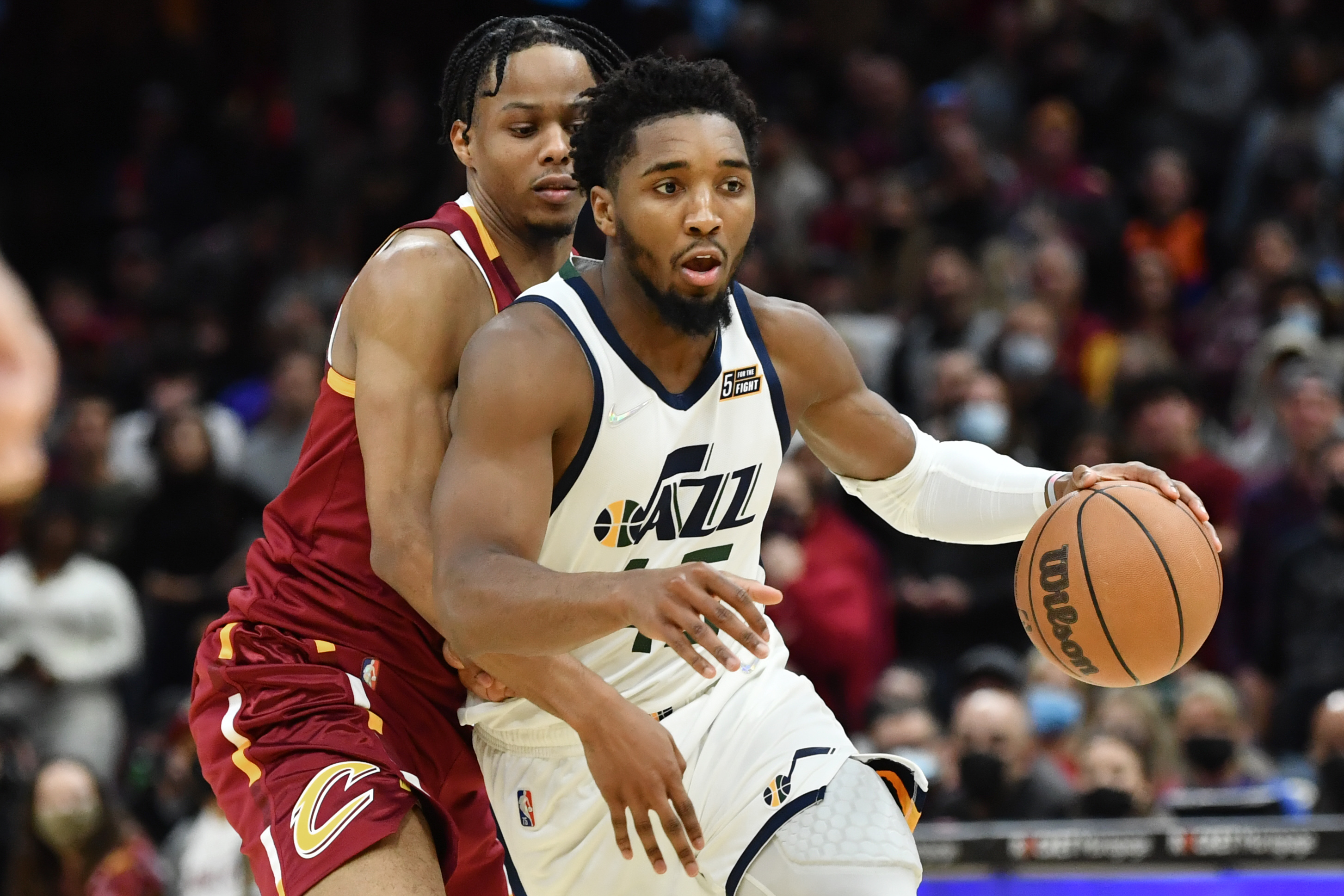 NBA roundup: Donovan Mitchell propels Jazz past Cavaliers | Reuters