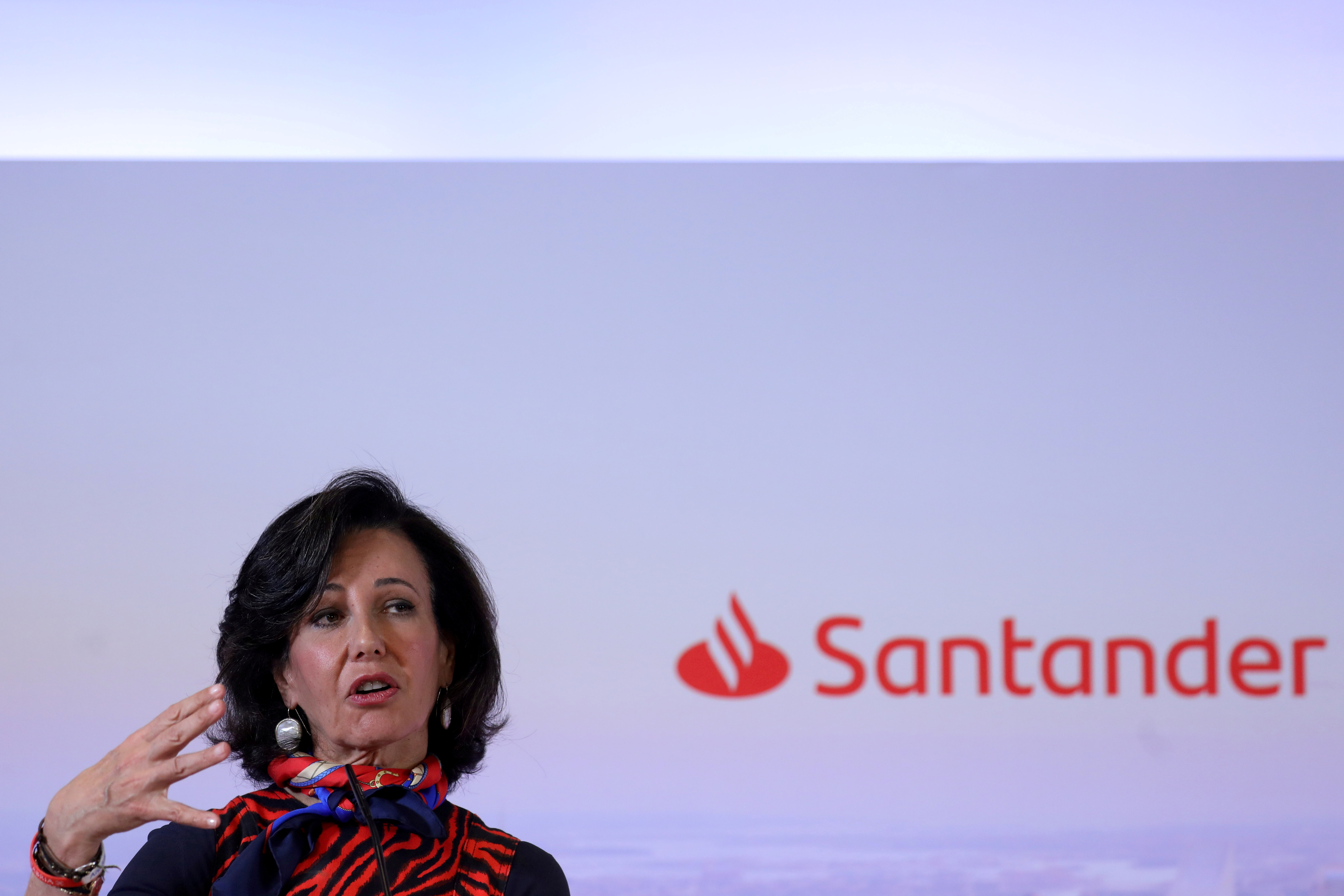 Santander Profit Beats Forecasts On Strong Uk U S Performance Reuters