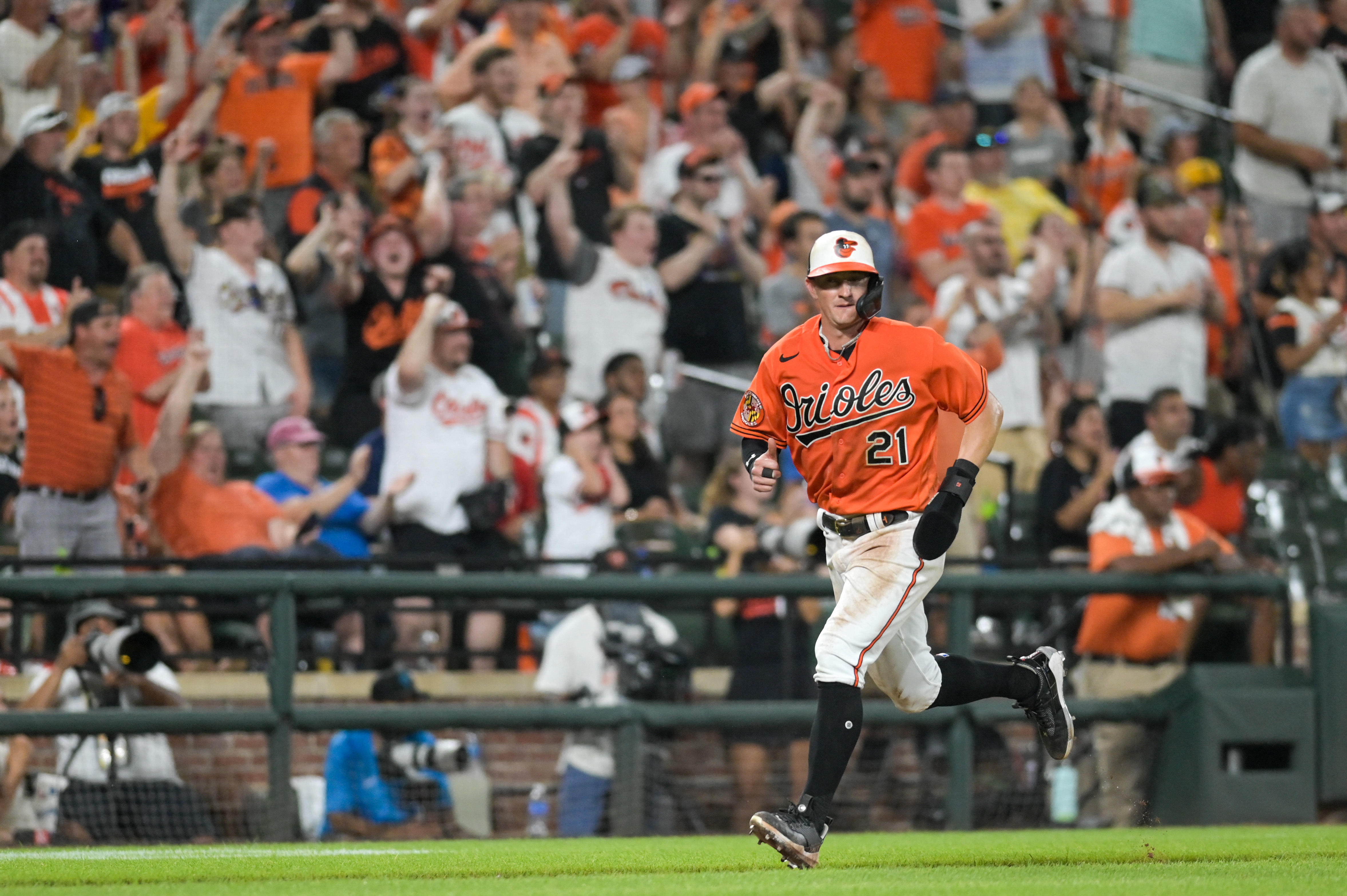 Orioles rally from 4-run deficit to beat Marlins 6-5 for 7th straight win