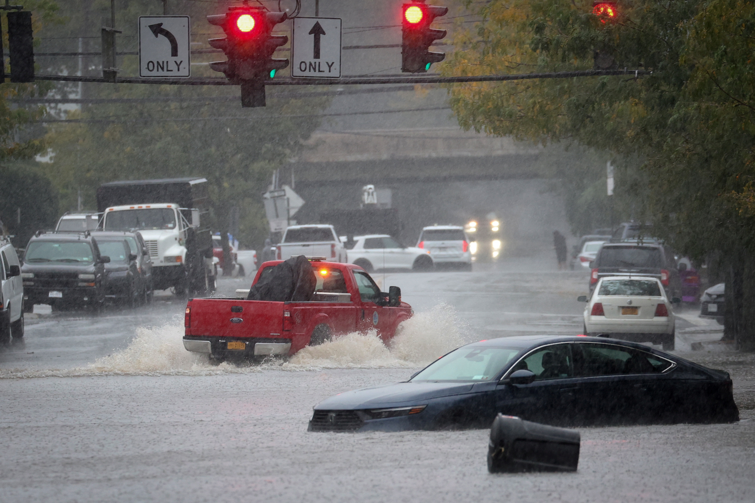 New York Deluge Triggers Flash Floods Brings Chaos To Subways Reuters 0135