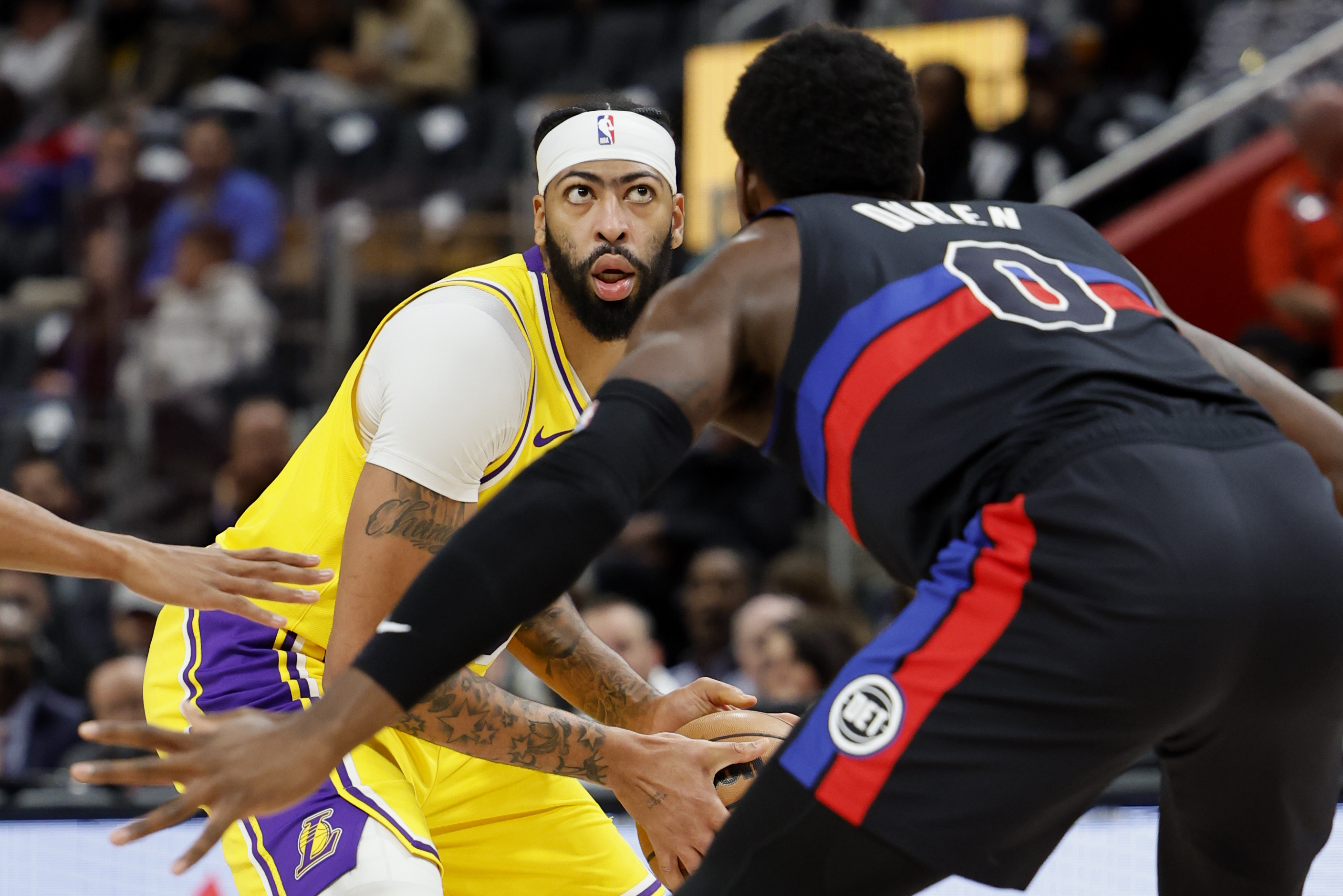 Lakers Pin Pistons With Record-breaking 15th Straight Loss | Reuters