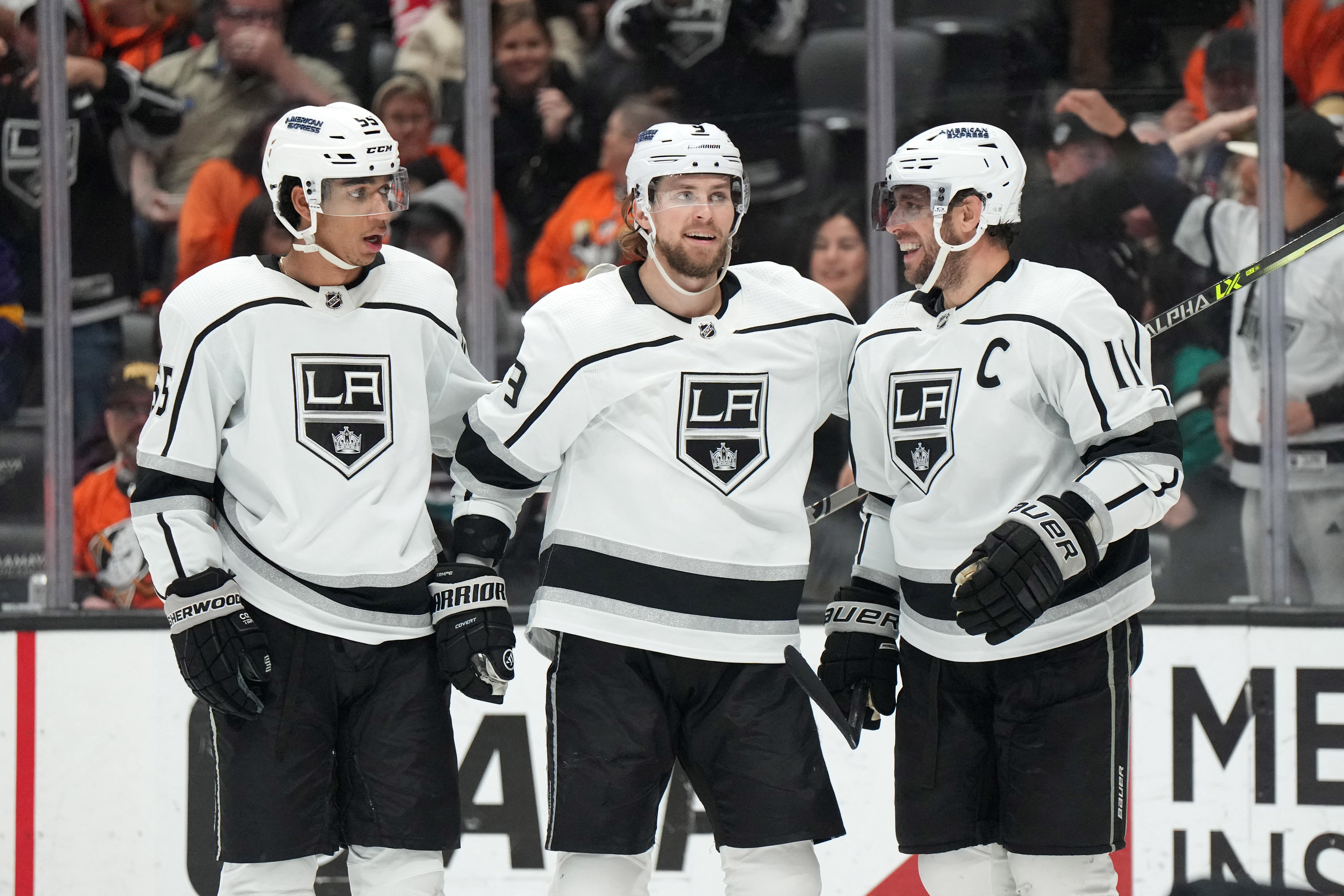 Download Anze Kopitar in action for Los Angeles Kings Wallpaper