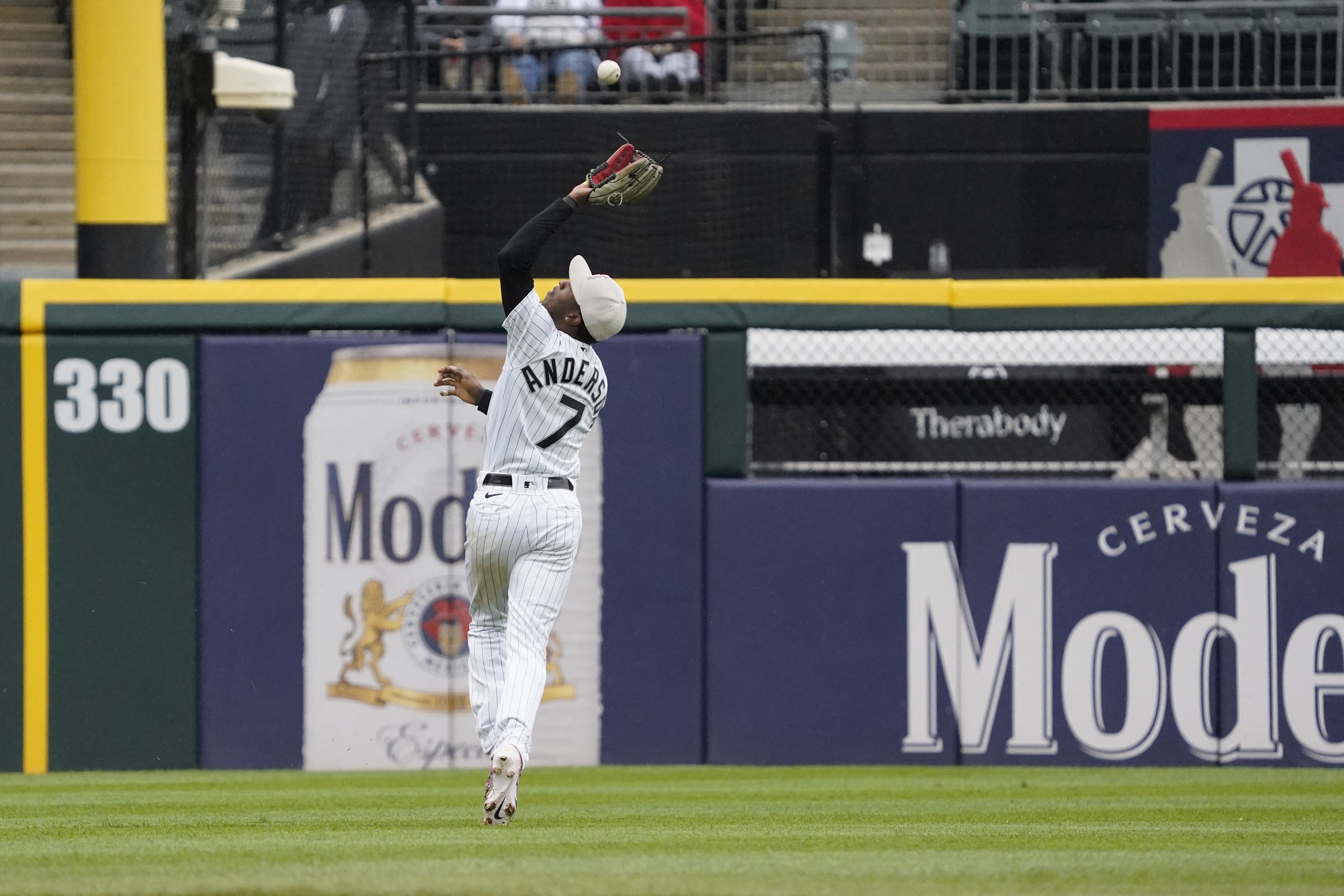 Yainer Diaz homers as Astros edge White Sox