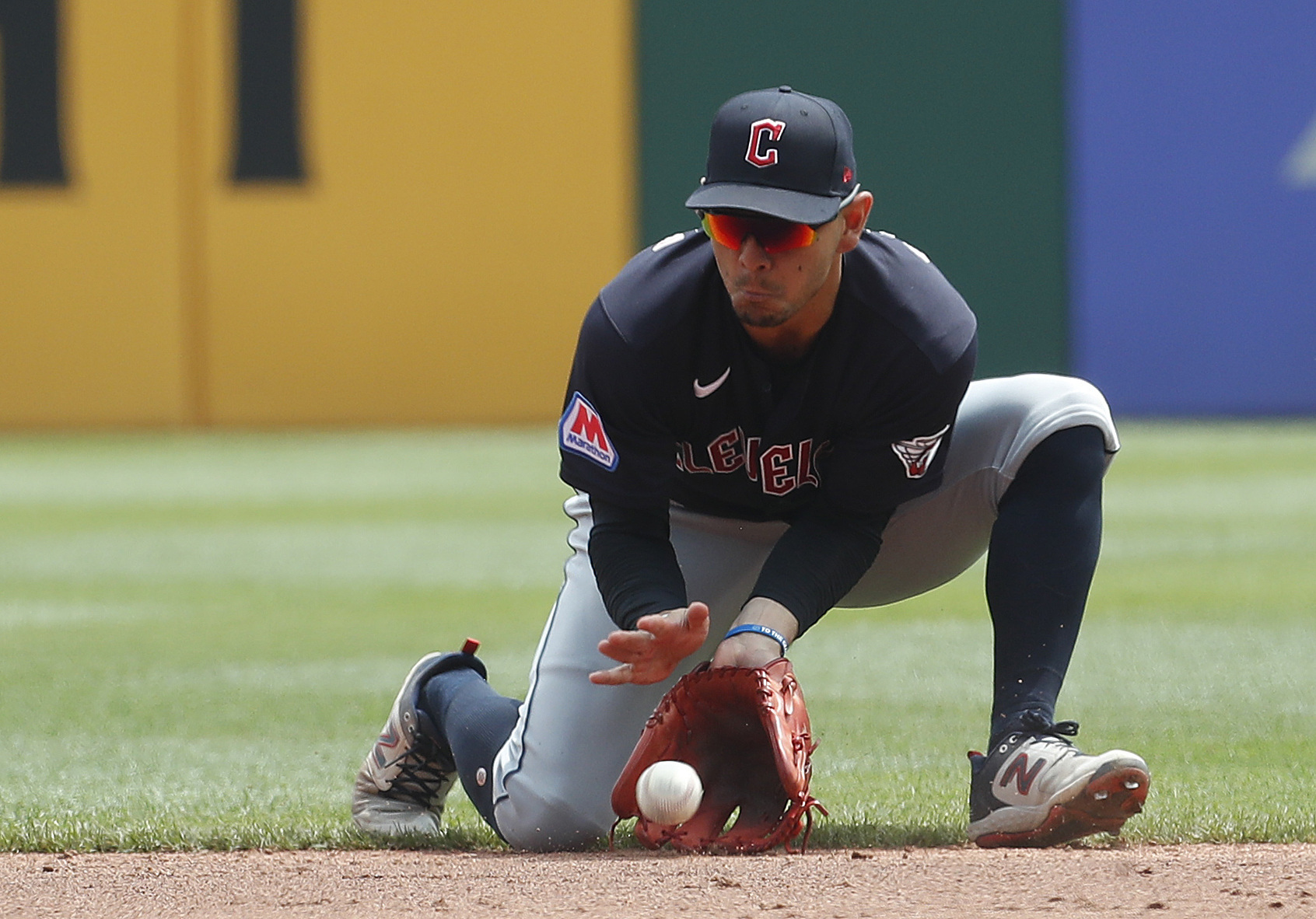 Choi, Triolo spark comeback from 4-run deficit, Pirates top Guardians 7-5  to stop 5-game skid