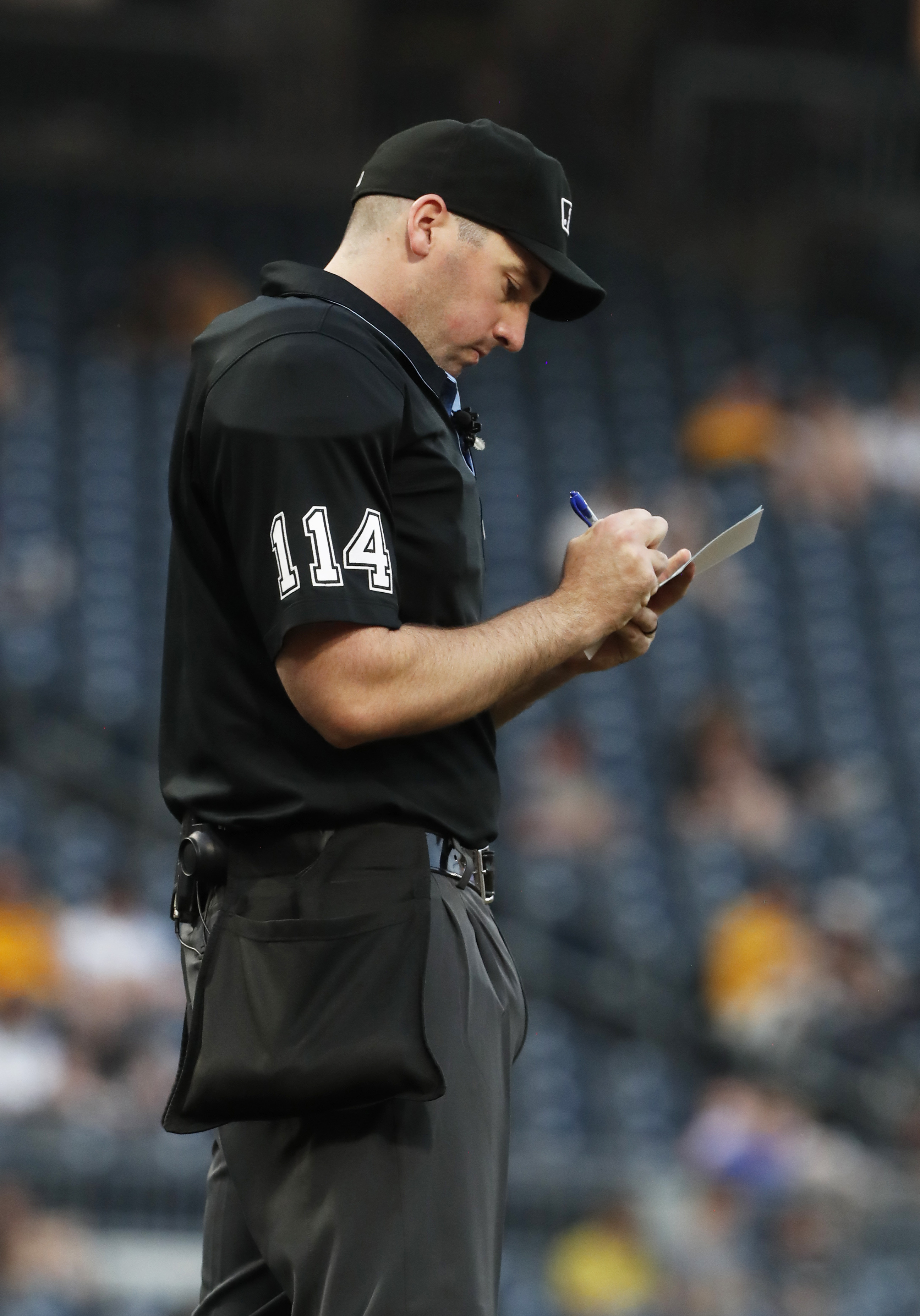 Who is the Tallest Umpire in the MLB?