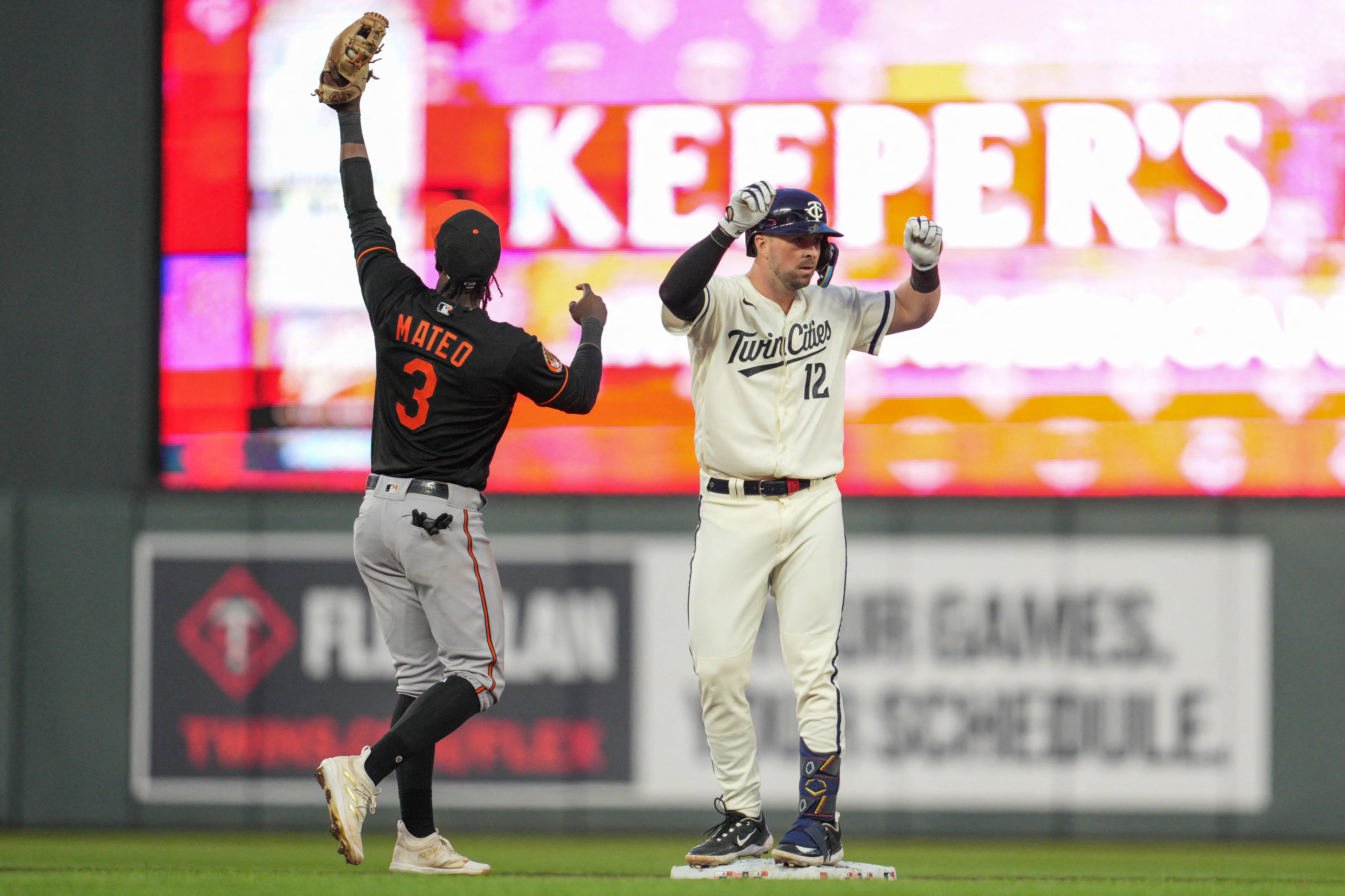 Two-run 10th inning pushes Orioles past Twins