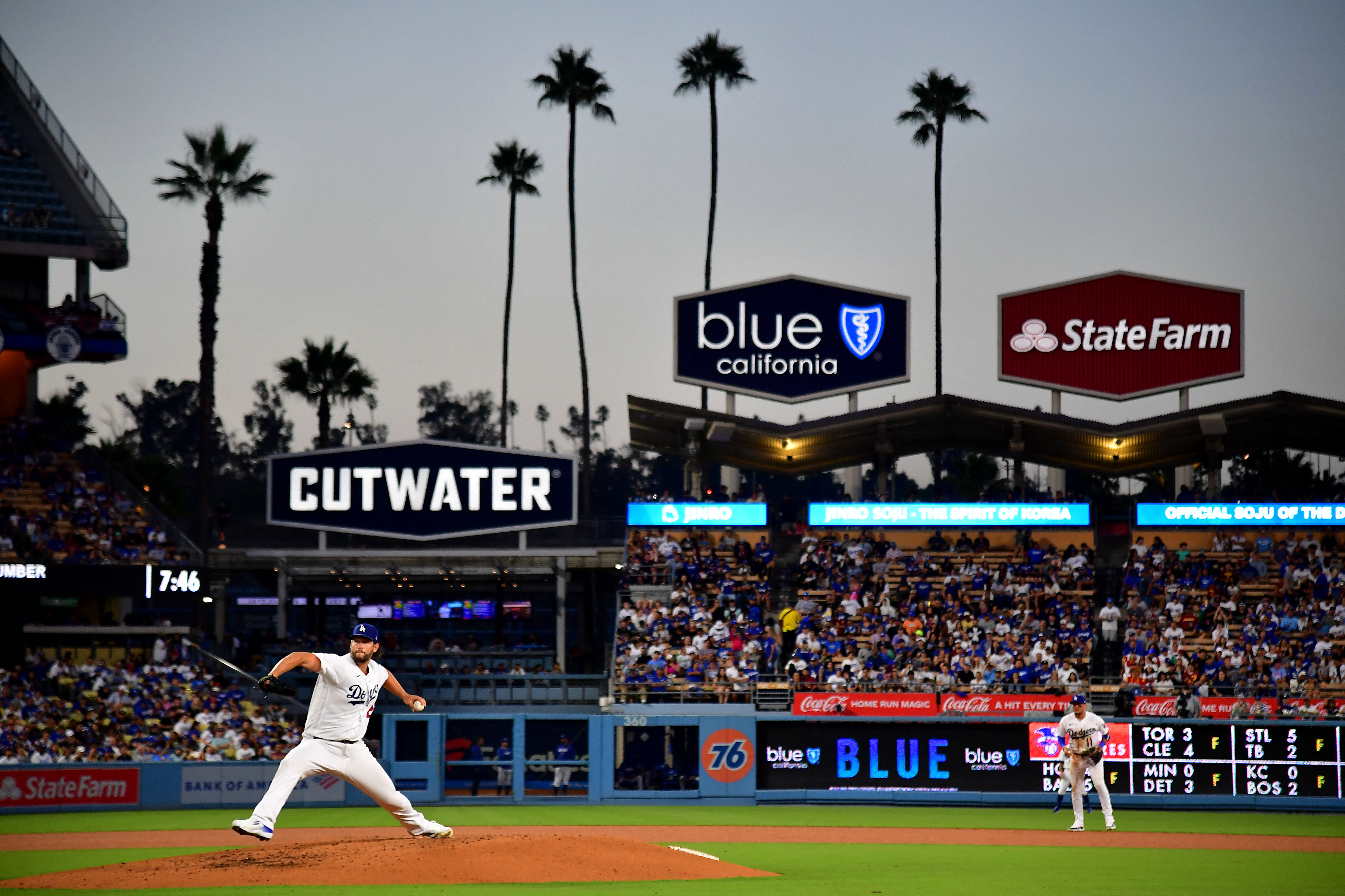 Clayton Kershaw gets no-decision in return, Dodgers beat Rockies 2-1 - The  San Diego Union-Tribune