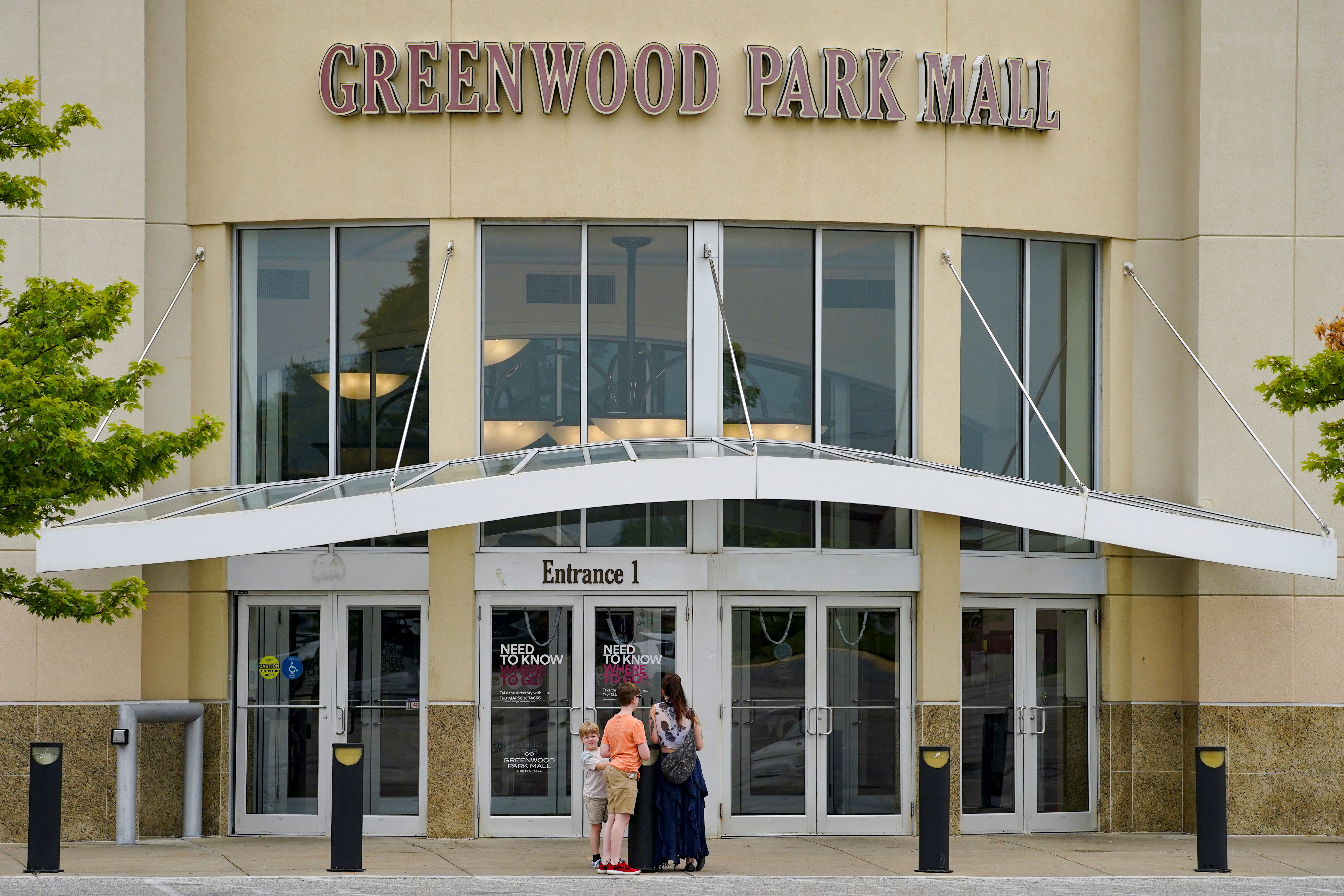 Gunfire at a Shopping Mall in Greenwood