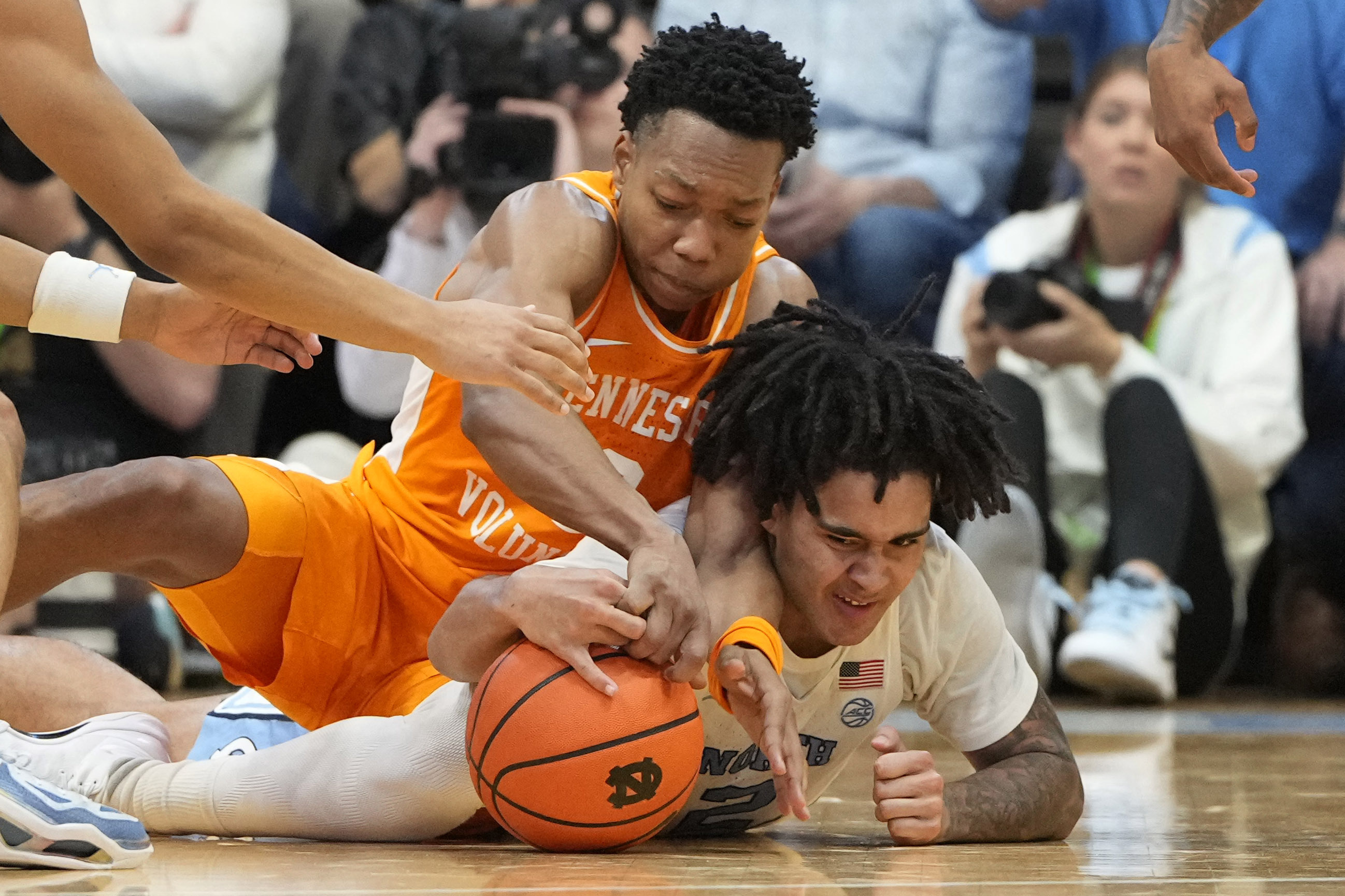 No. 17 North Carolina Holds On Vs. No. 10 Tennessee | Reuters