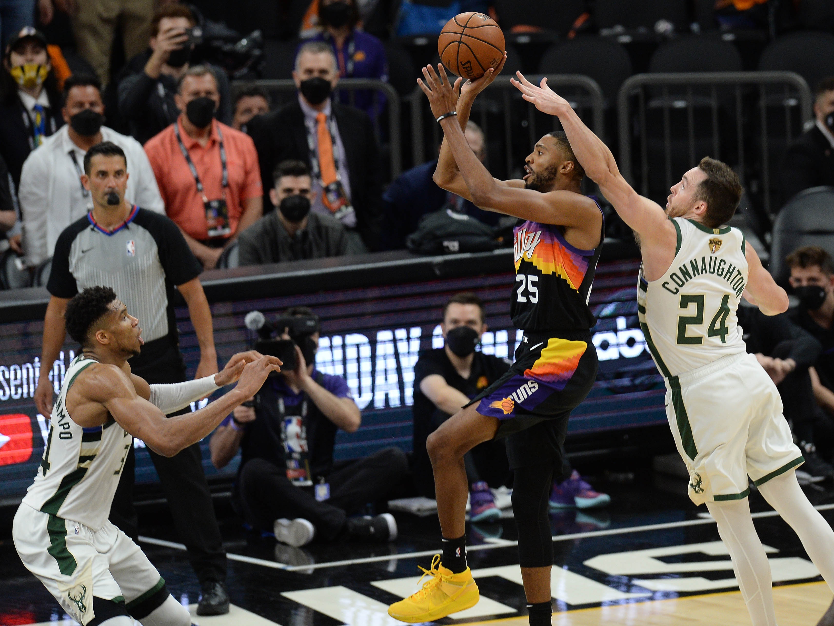 Suns Overcome Antetokounmpo's 42 Points To Beat Bucks, Take 2-0 Finals ...