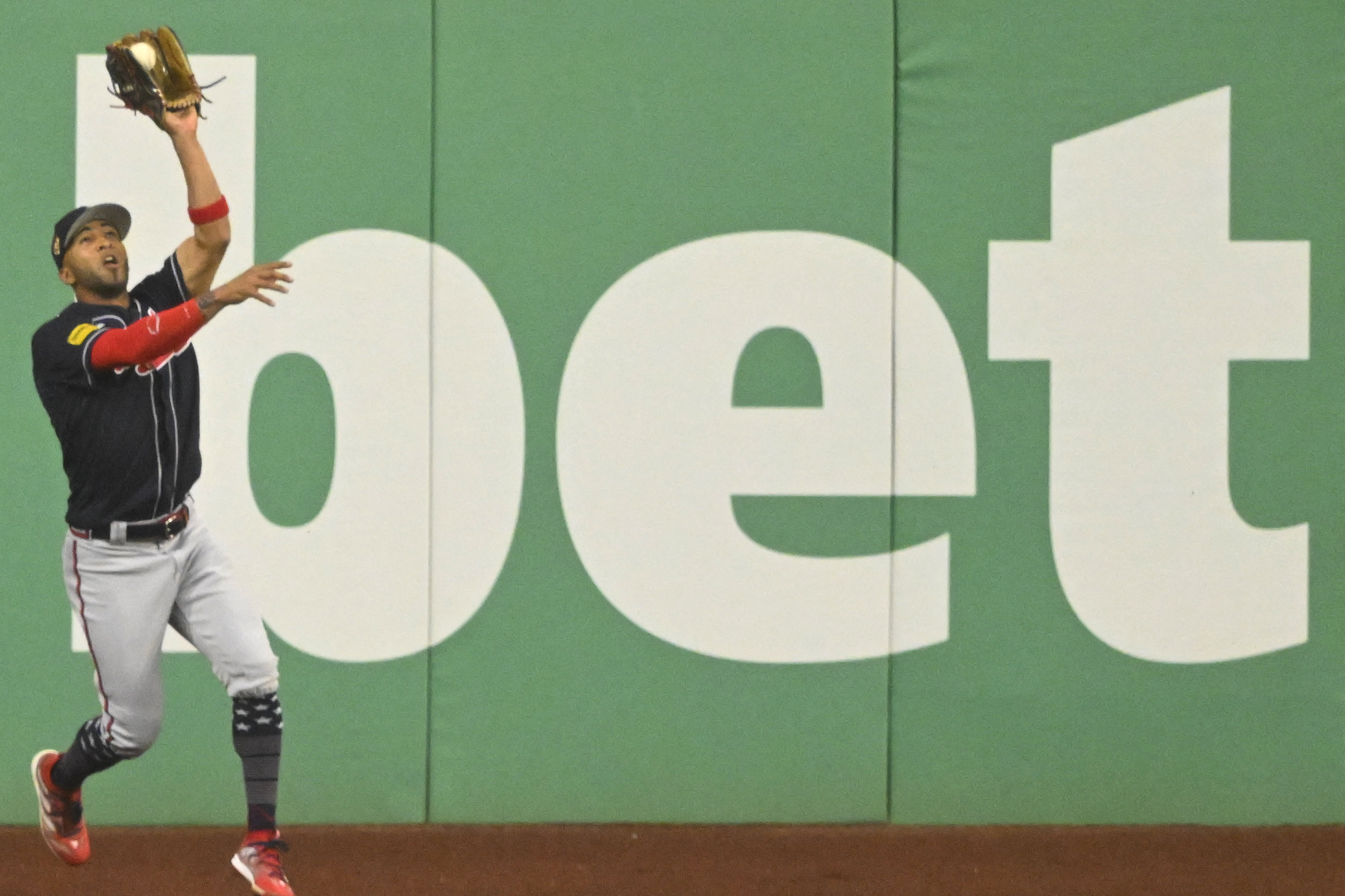 Steven Kwan's diving catch, 06/05/2022