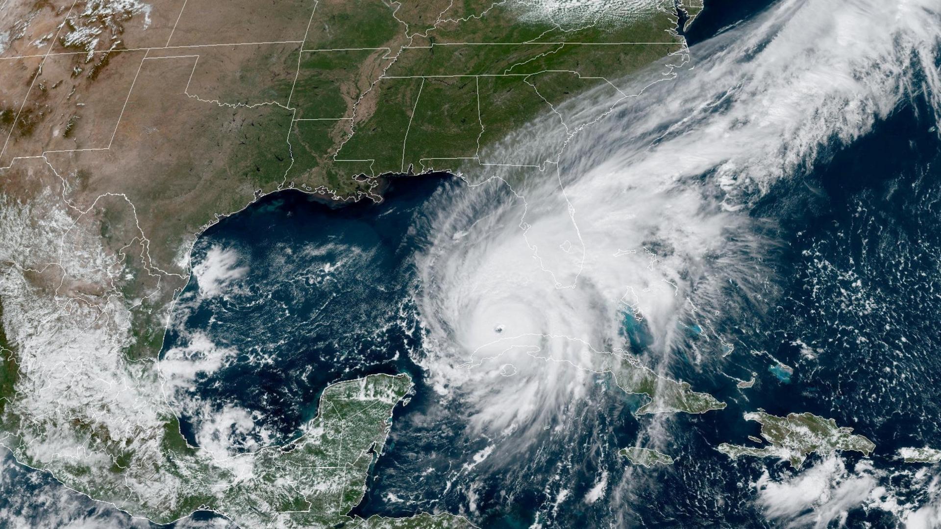 Hurricane Ian batters the Gulf Coast