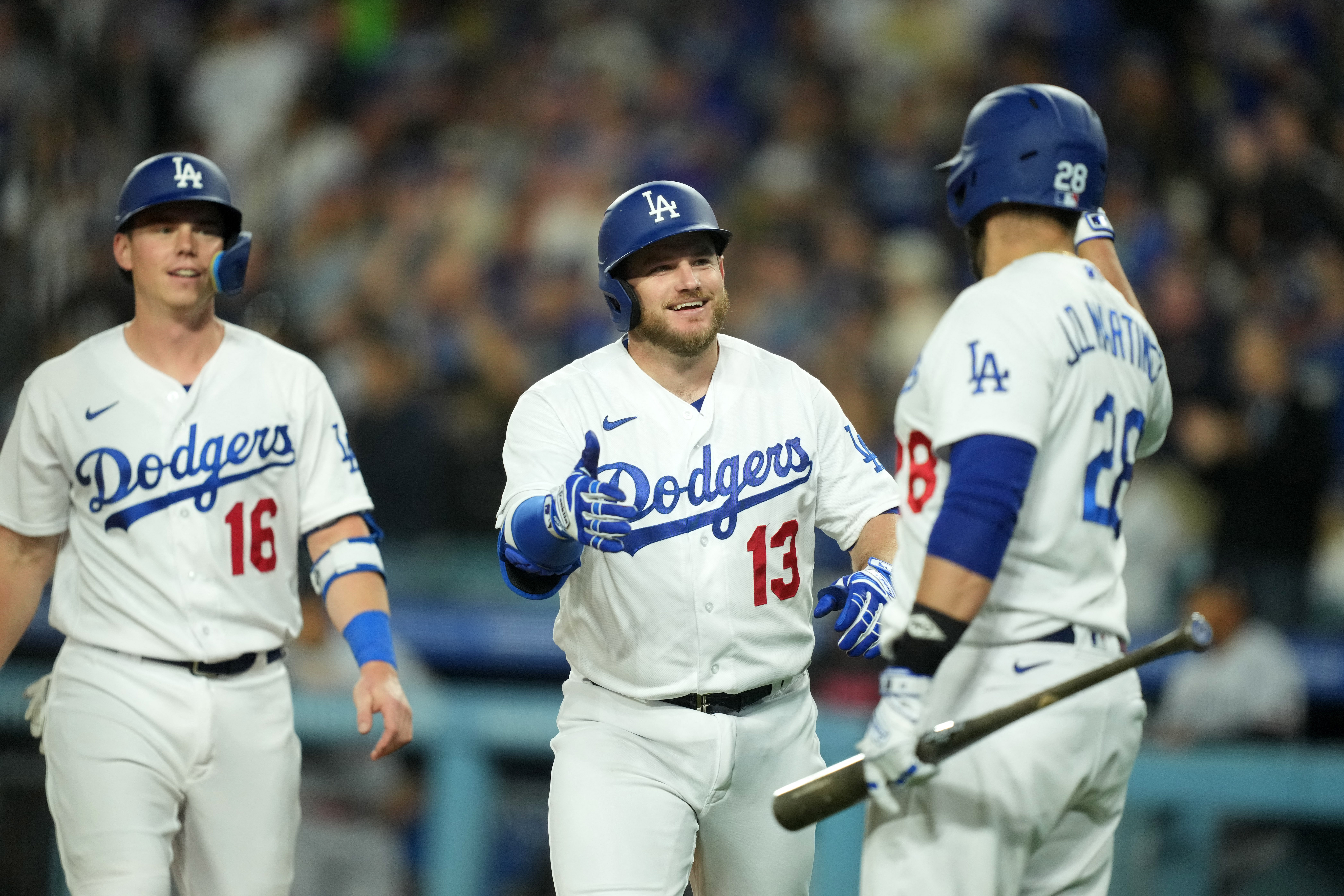 Dodgers win in 12th on bases-loaded walk against Twins