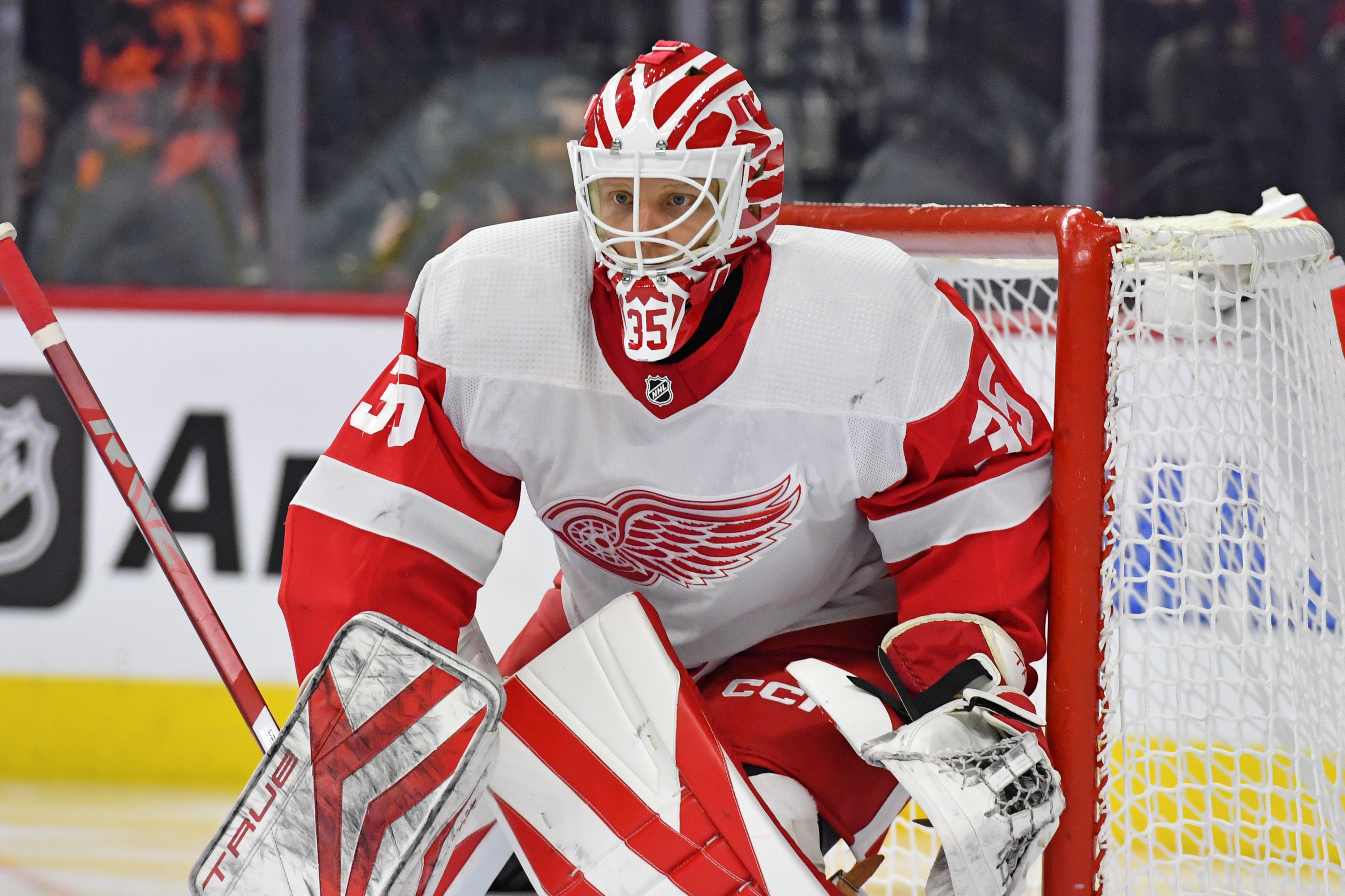 Ersson makes 33 saves, Flyers shut out Red Wings
