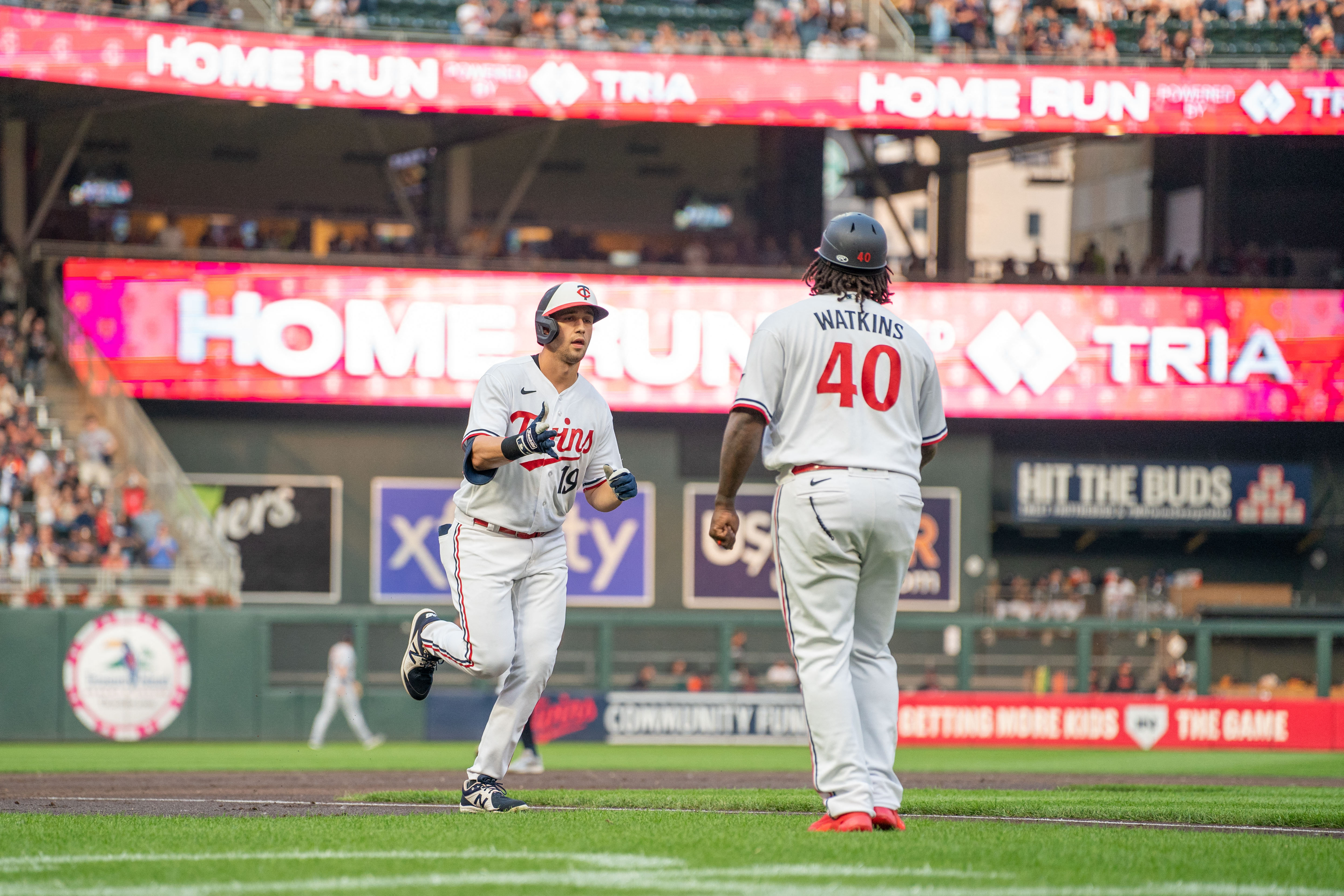 Tigers go deep 3 times in 7-1 blowout win over Twins