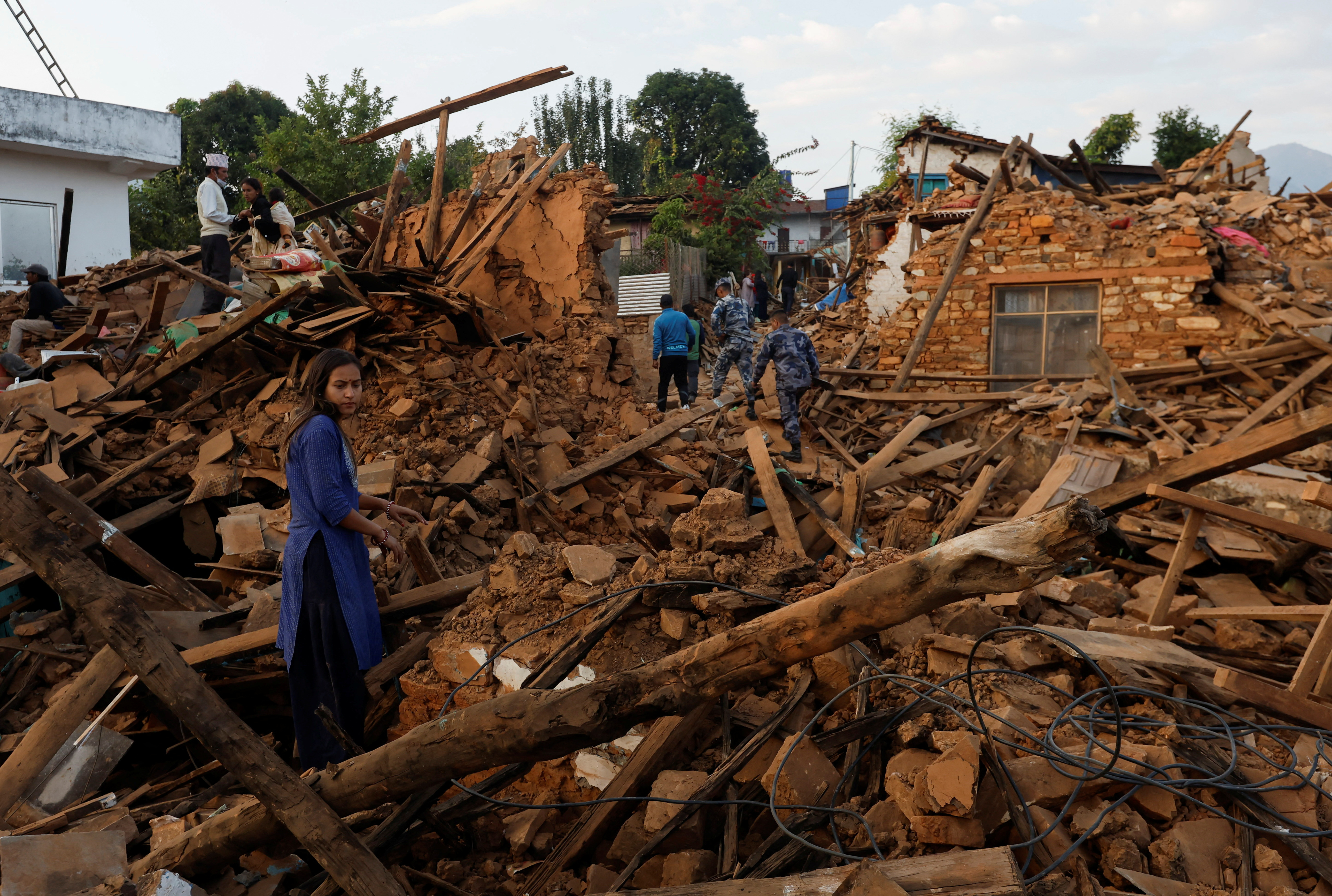 Nepal rocked by deadly earthquake - November 6, 2023 | ロイター