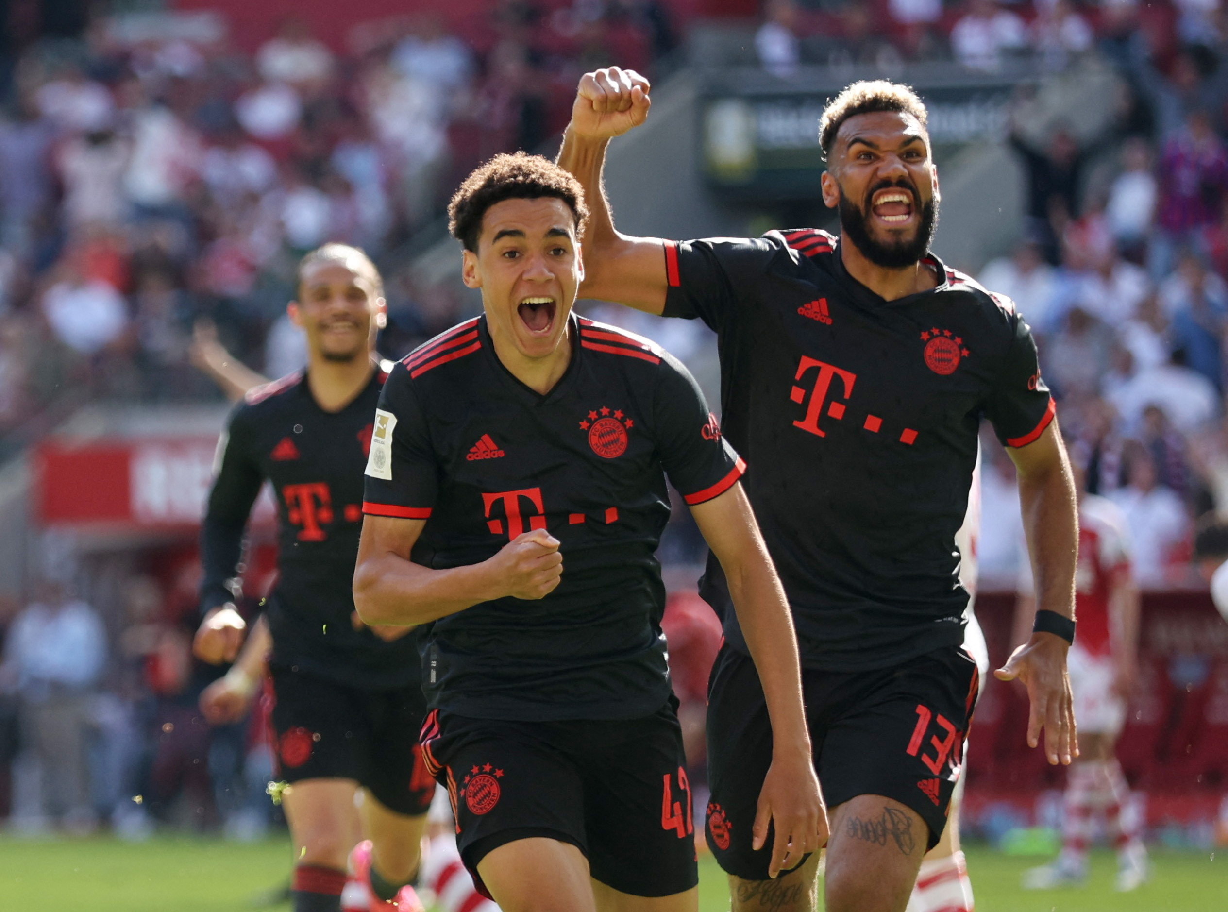 Bayern Munich wins 27-0 in first match of preseason