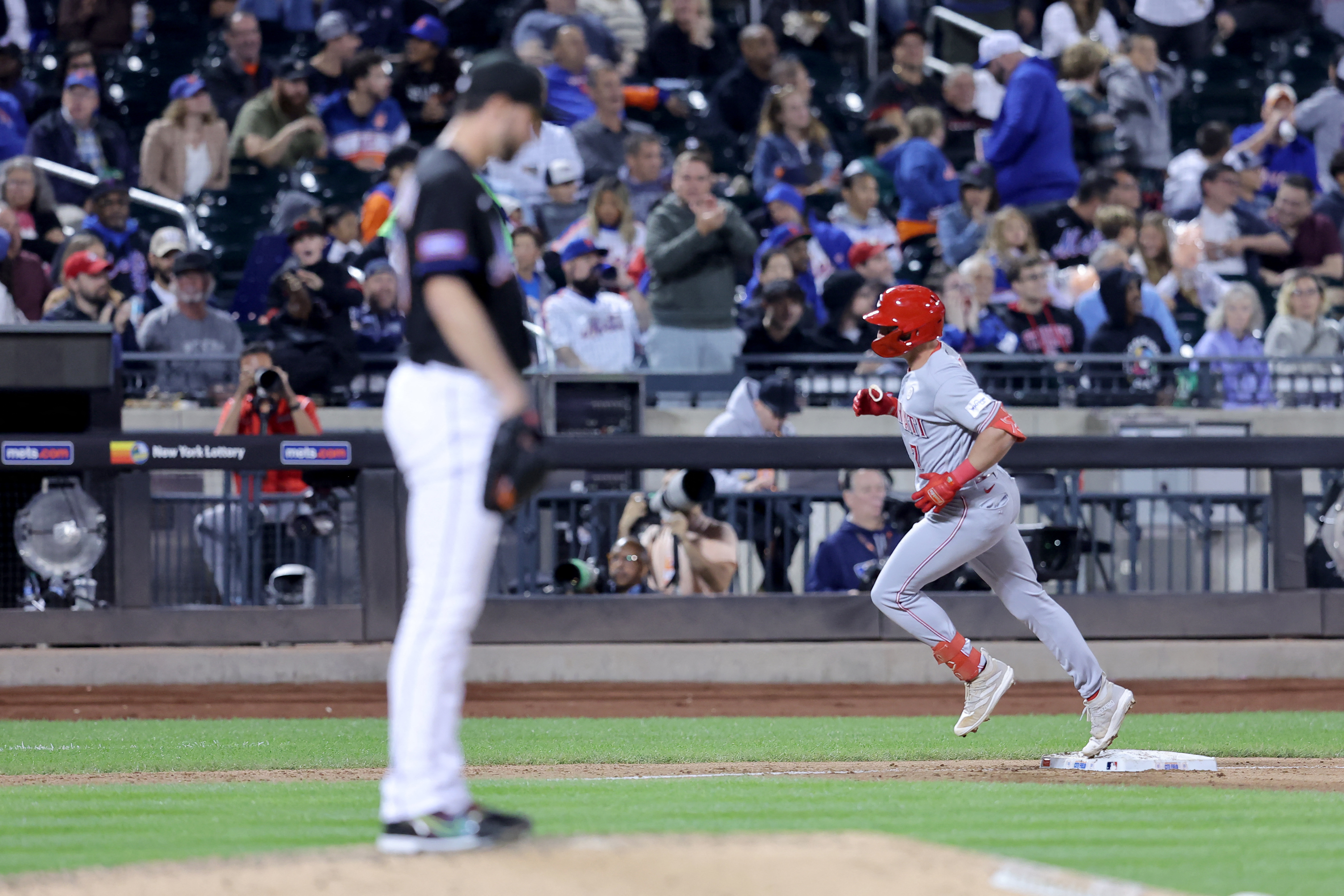 Jonathan India CLUTCH HR helps Cincinnati Reds get big win at NY Mets, Chatterbox Reds