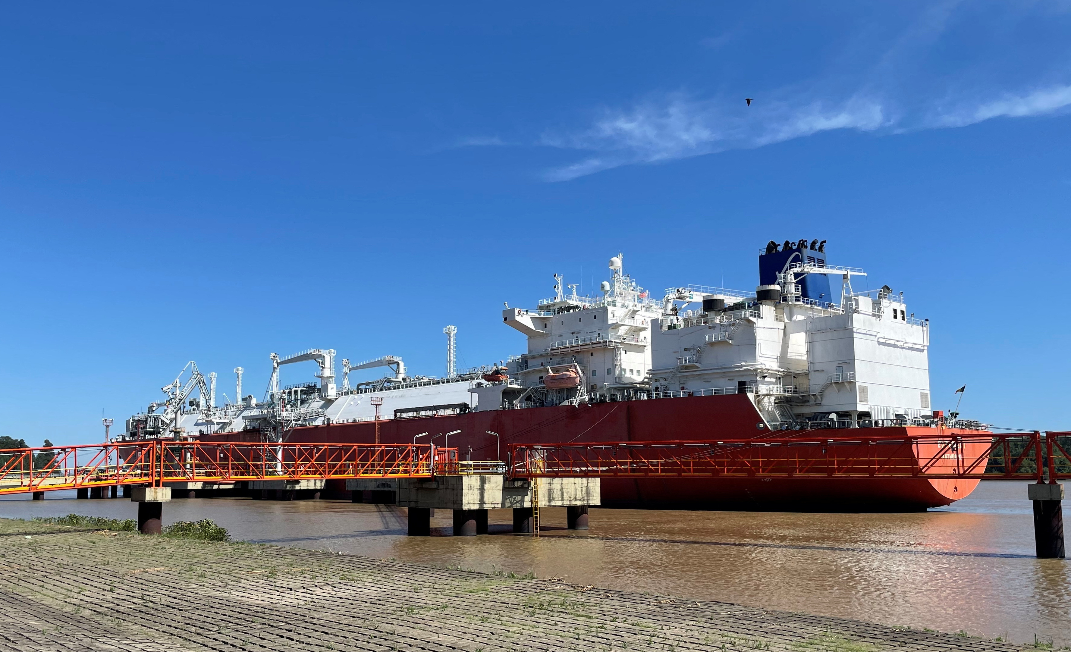 Excelerate Energy's LNG plant in Argentina could be completed by 2025, says executive | Reuters