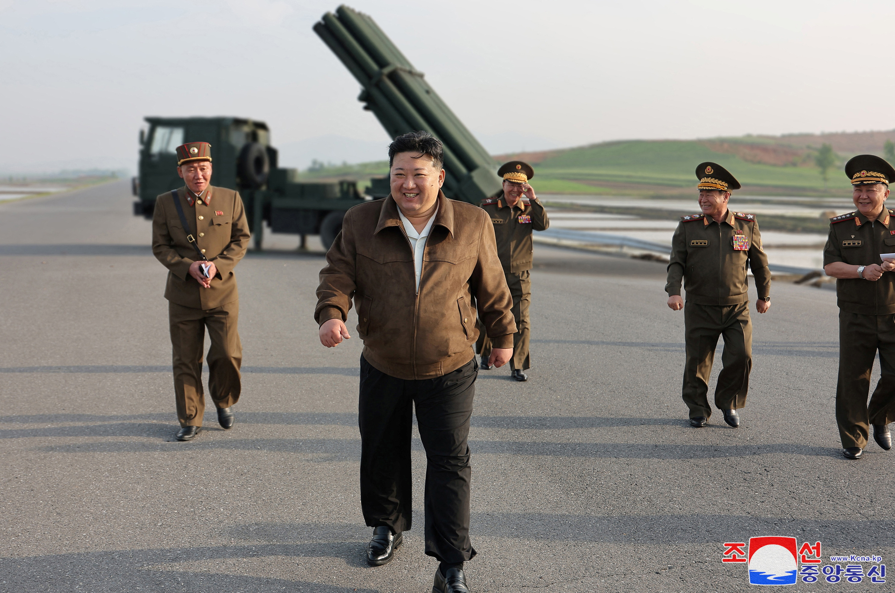 North Korea leader Kim Jong Un inspects artillery weapon system