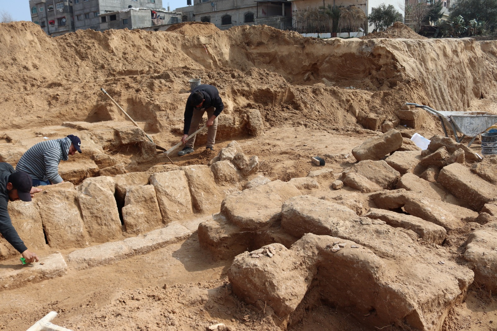 New Roman cemetery discovered in Gaza