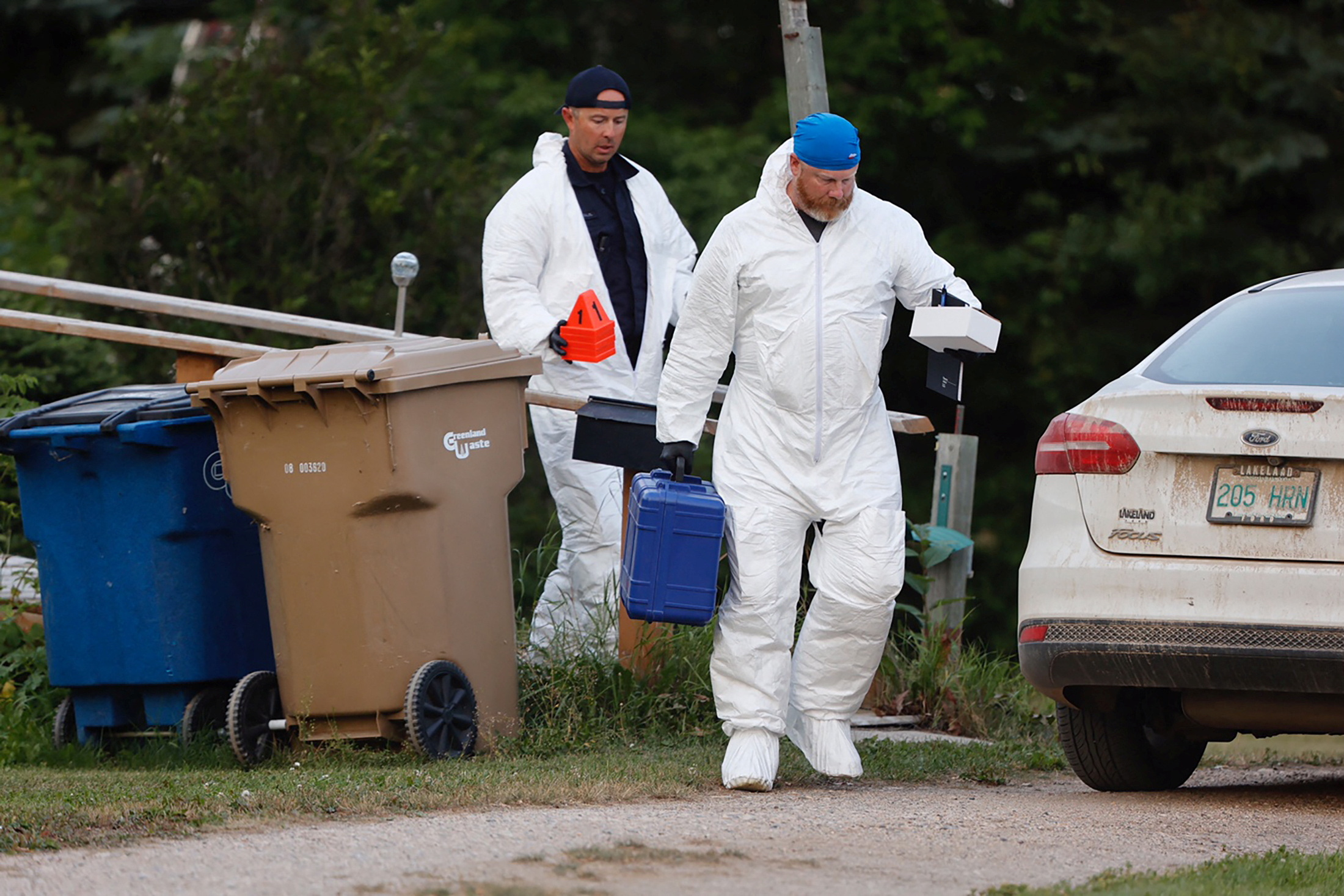 Canada hunts suspects in stabbing spree that killed 10, wounded 15 ...