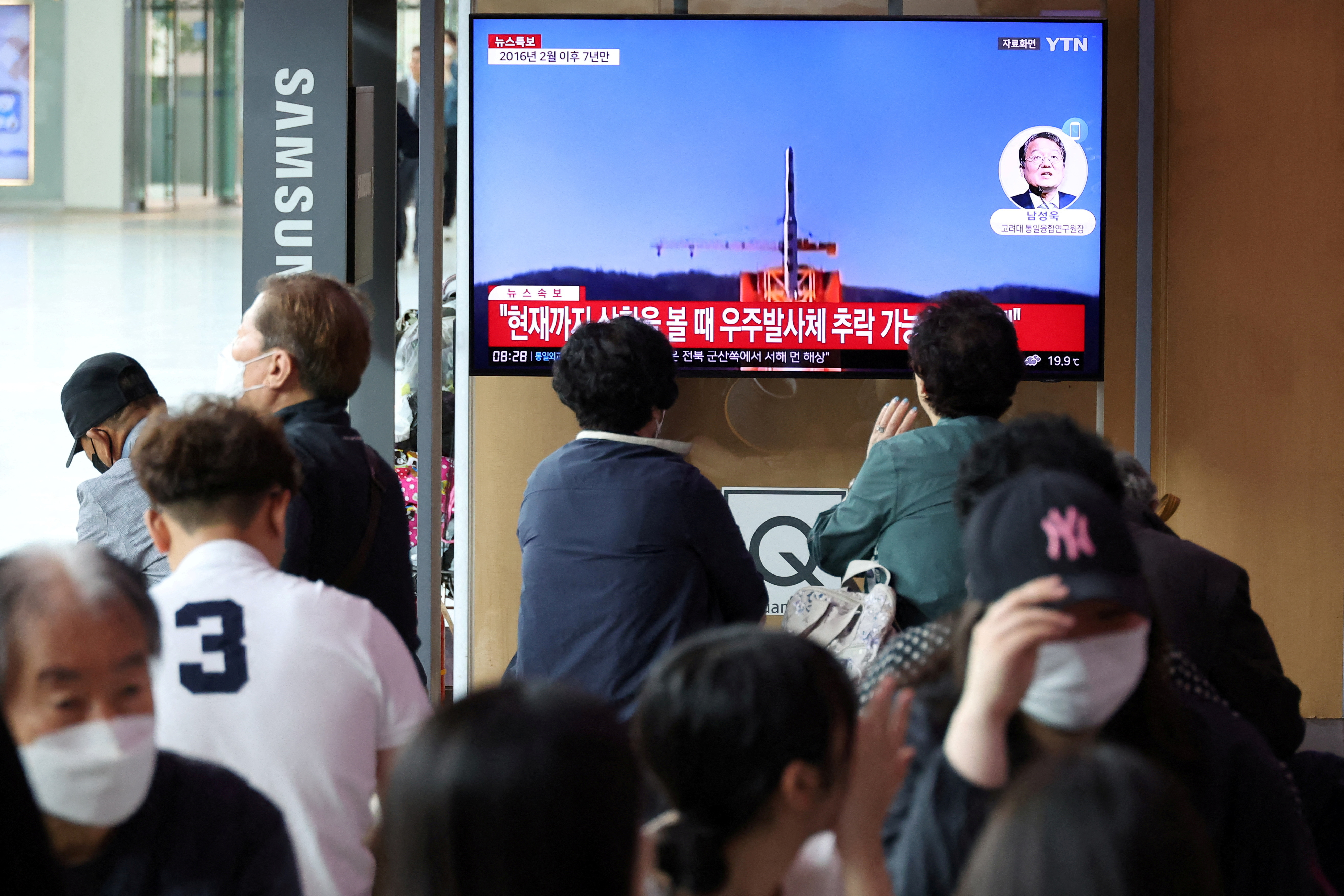 North Korea's new satellite cruised over Levi's Stadium after