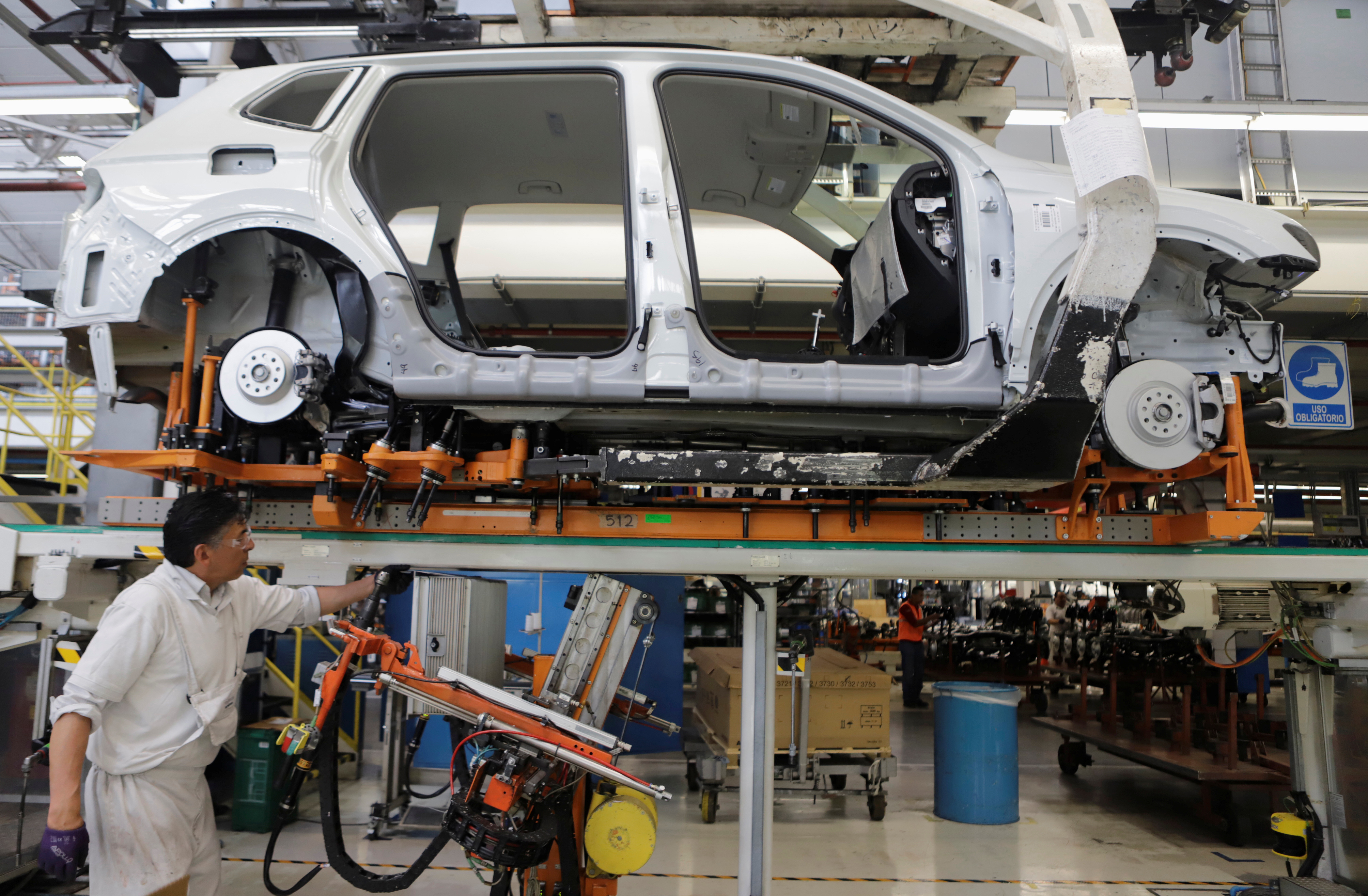 Volkswagen Mexico: "profoundly disappointed" by union's rejection of  proposed salary increase | Reuters