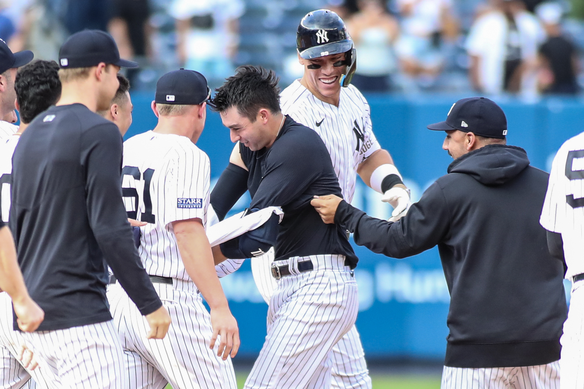 Yankees' Higashioka caps wild game with walk-off hit in 13th vs