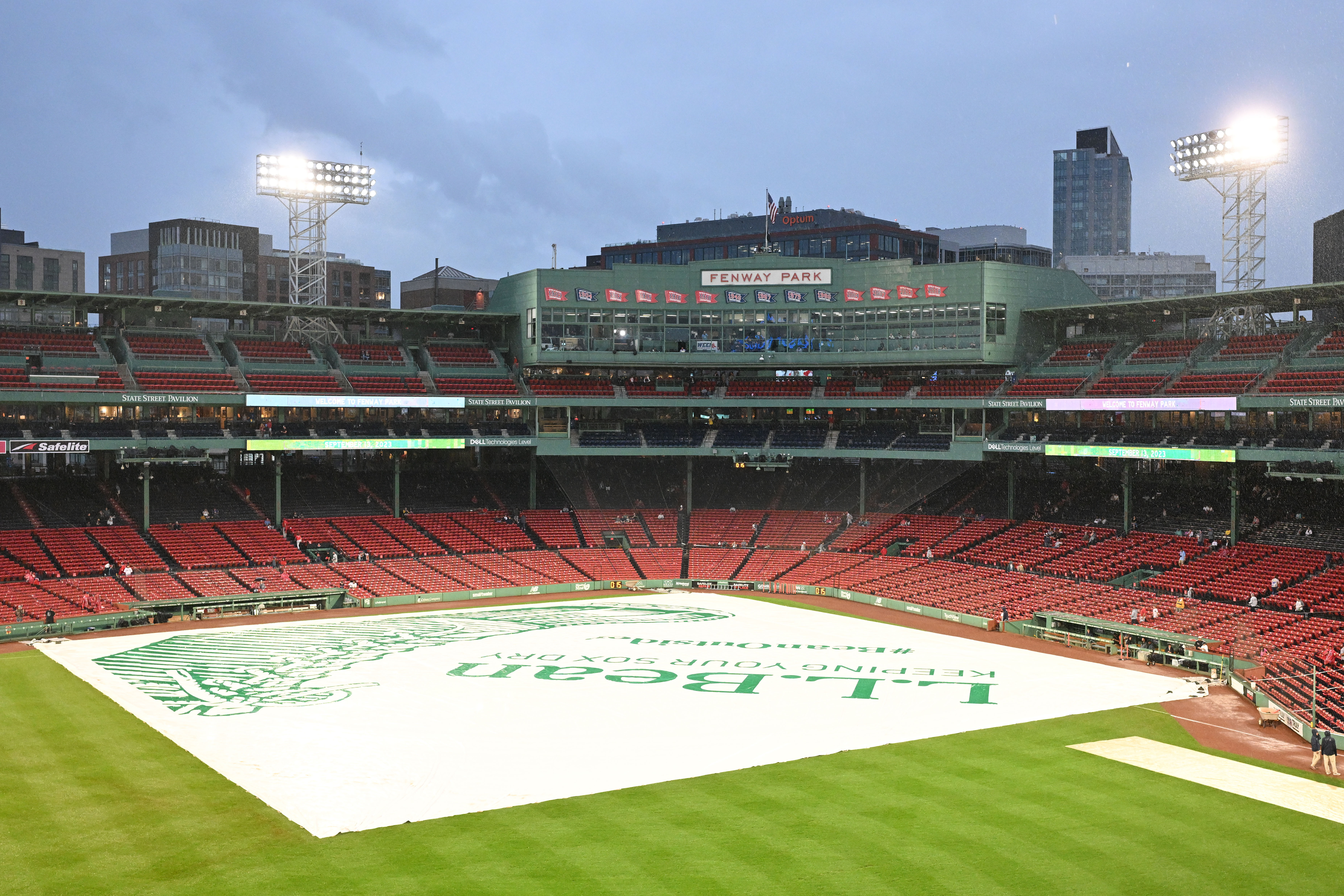 Red Sox aim to win title at Fenway, 1st since 1918