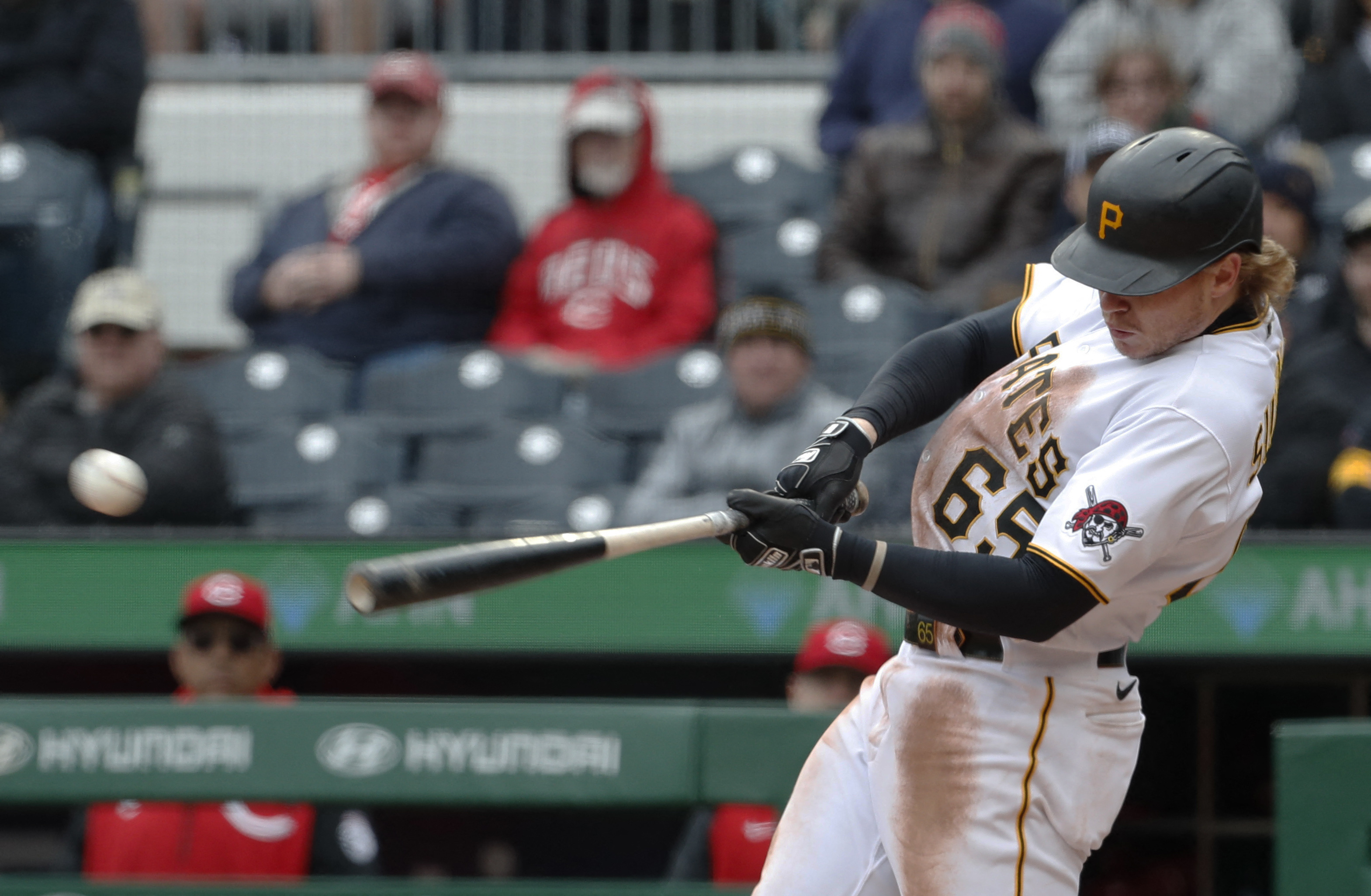 Suwinski hits 2-run HR in bottom of 9th, Pirates beat Dbacks