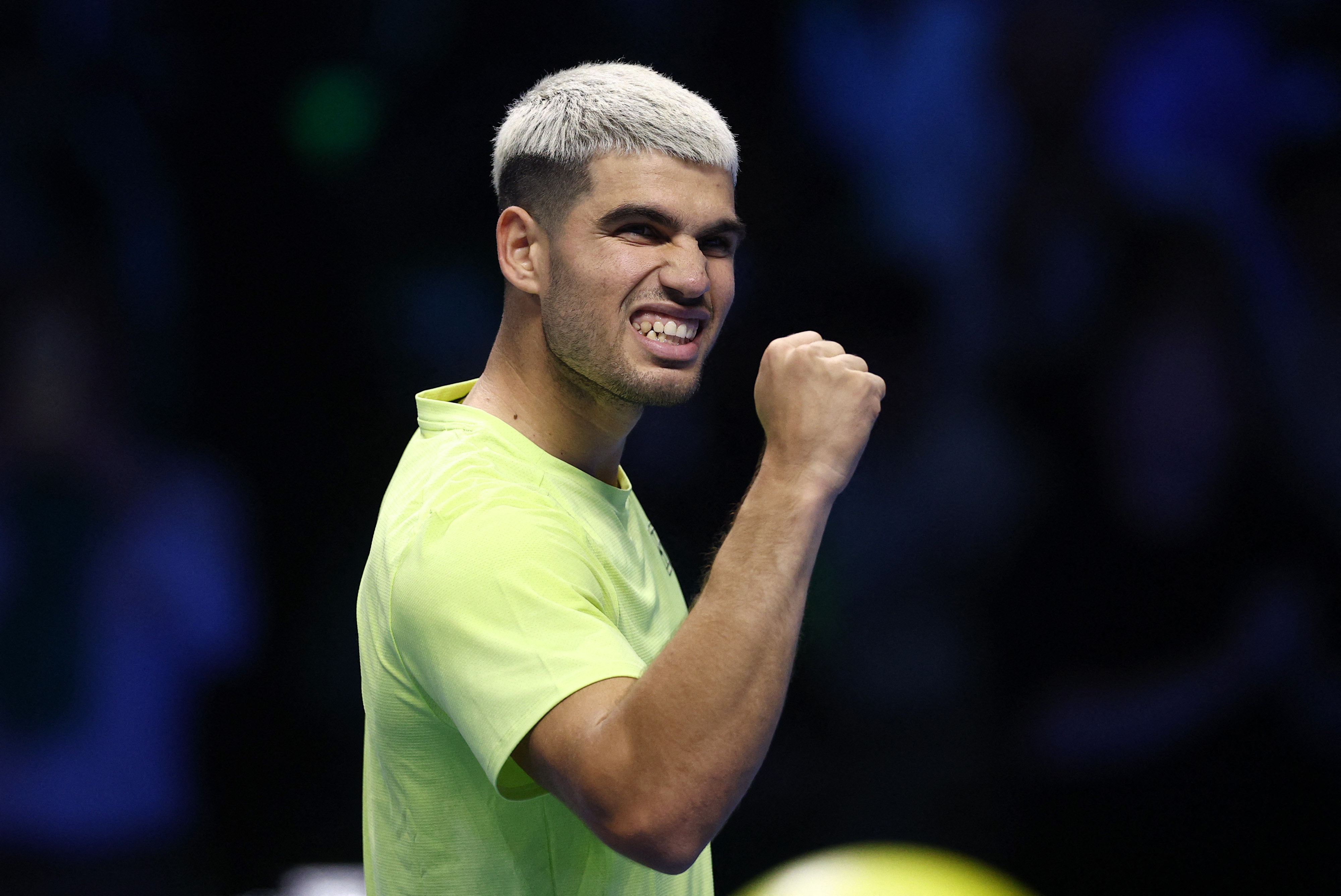 国内未発売 2023 ATP Finals アルカラス ウェア テニス＝ATPファイナル開幕、アルカラスとズベレフが白星発進
