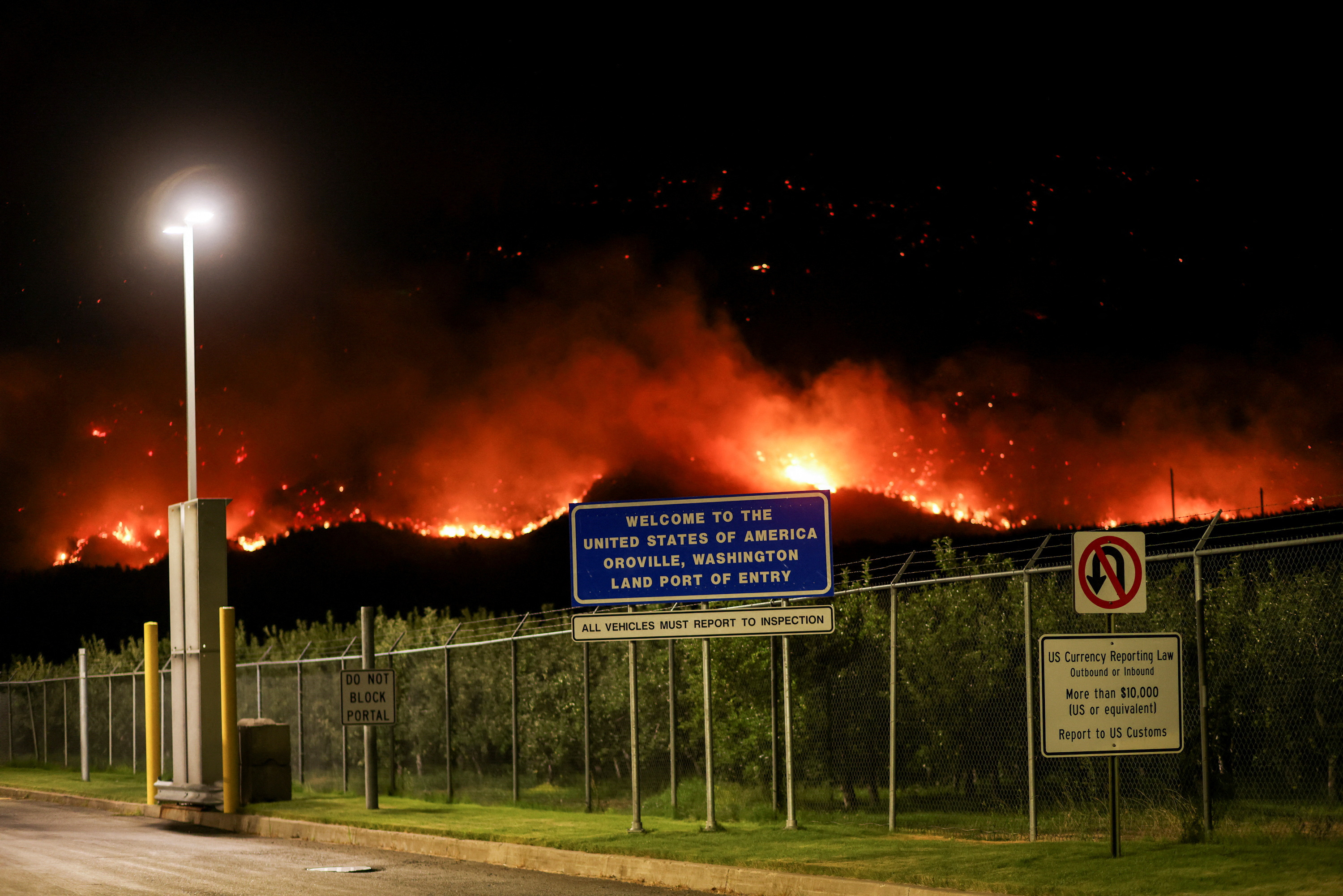 Evacuation Order Issued For Western Canadian Town As Wildfire Crosses ...