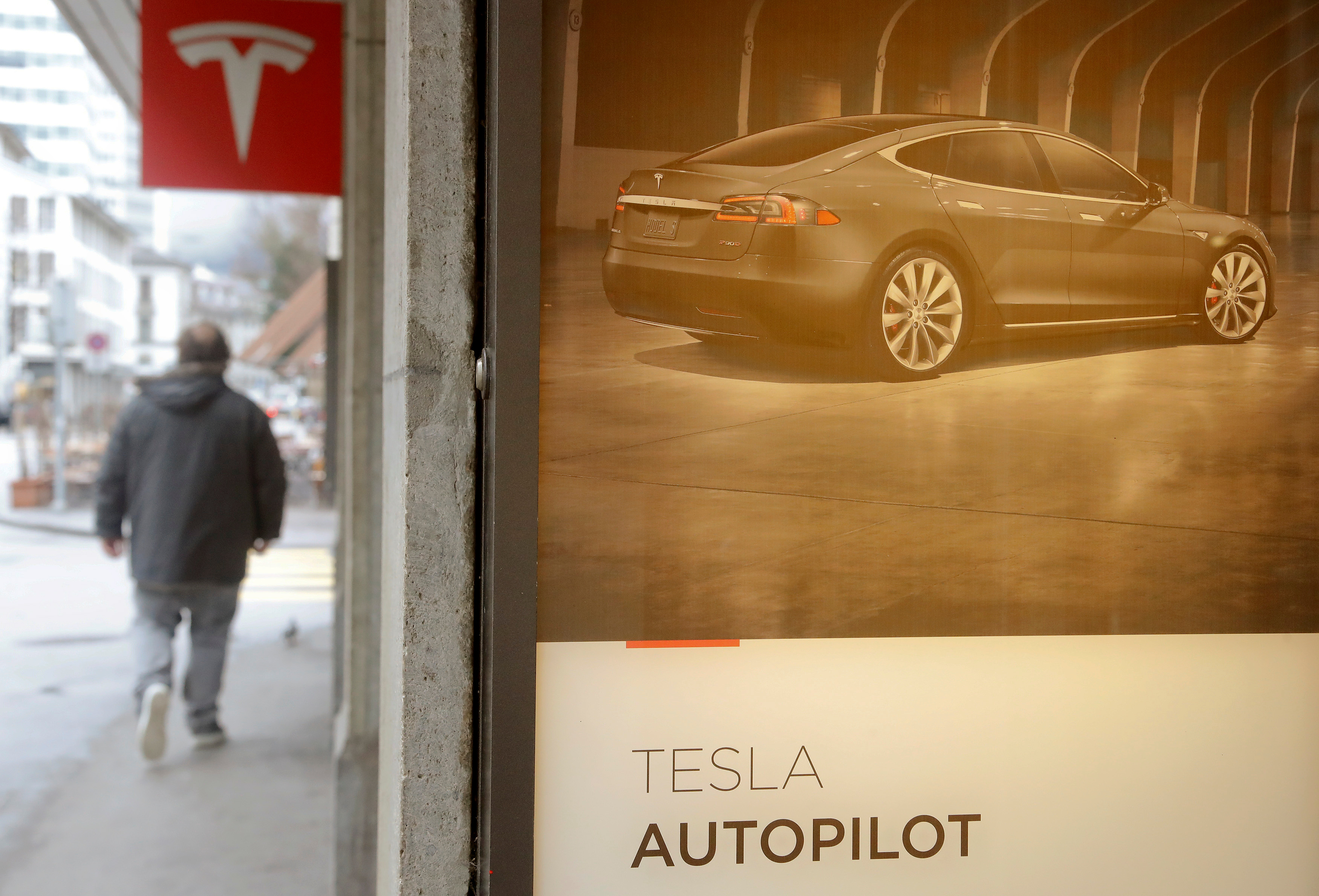 テスラとマスク氏、運転支援欠陥容認の可能性 米裁判所が証拠認定
