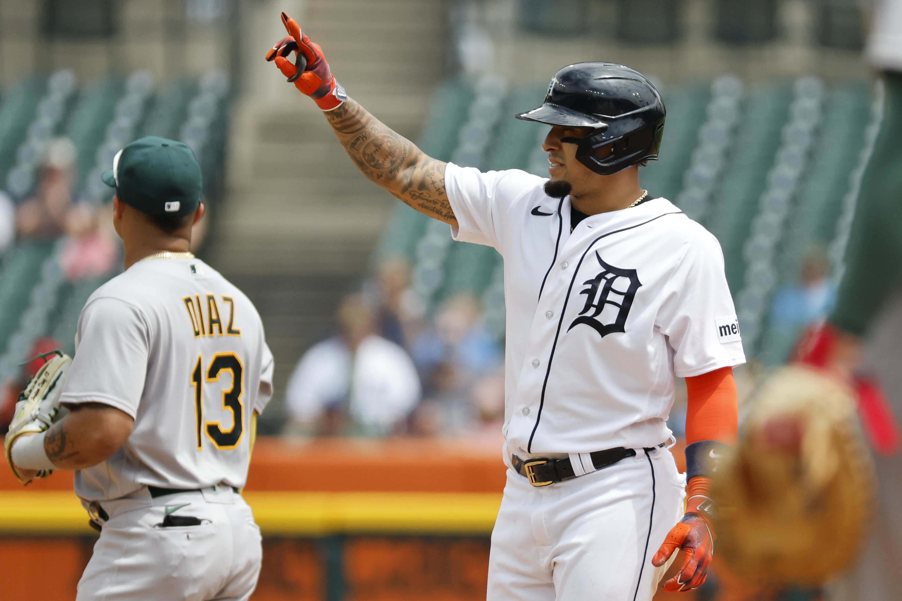 Javier Baez leads hit parade as Tigers pound A's