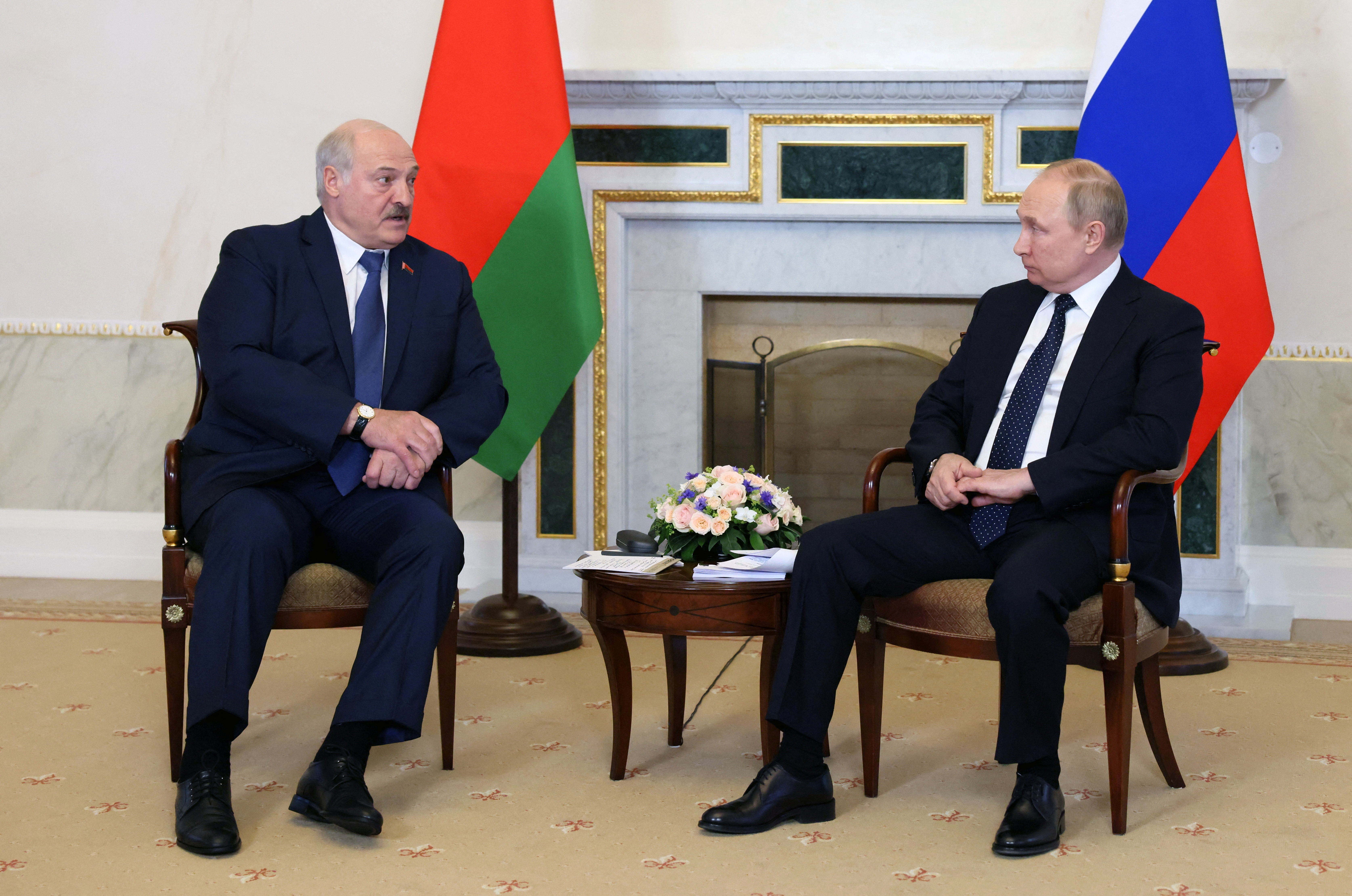 Russian President Putin and Belarusian President Lukashenko meet in St. Petersburg
