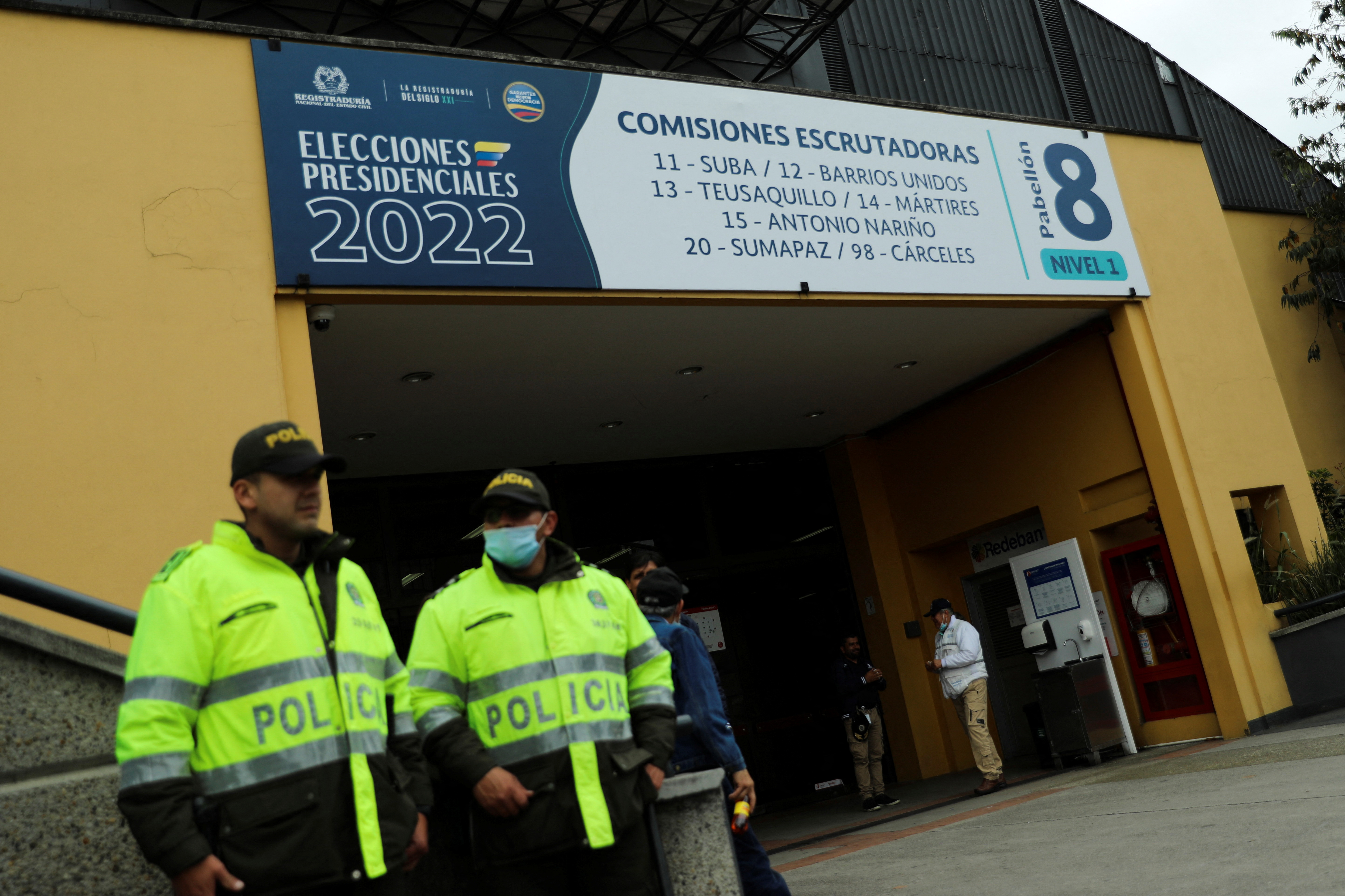 Preparations  prior to the presidential election in Bogota