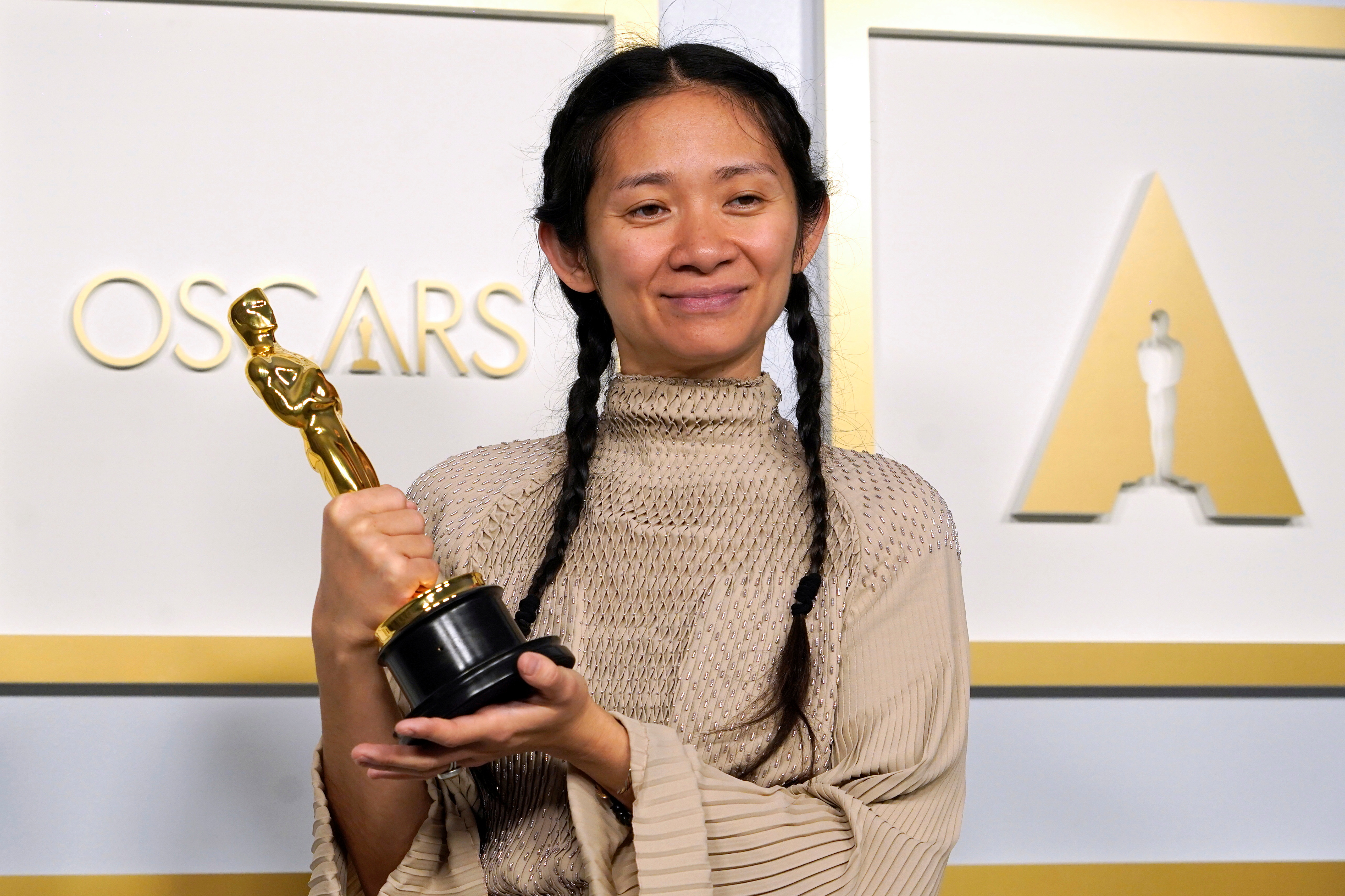 News18 - Chloé Zhao won the Oscar for best director for