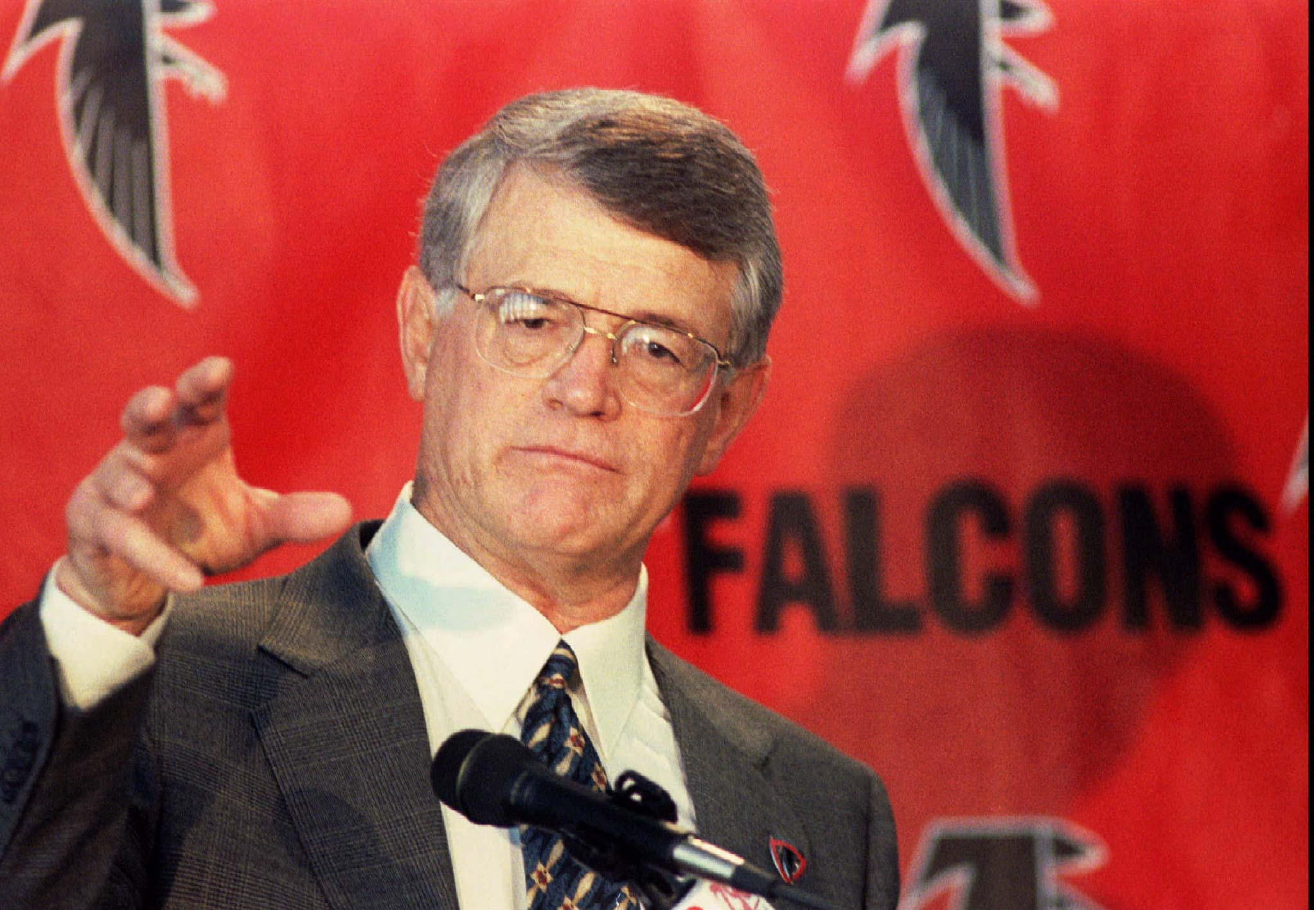 Dan Reeves, former NFL head coach and player, dead at 77 | Reuters