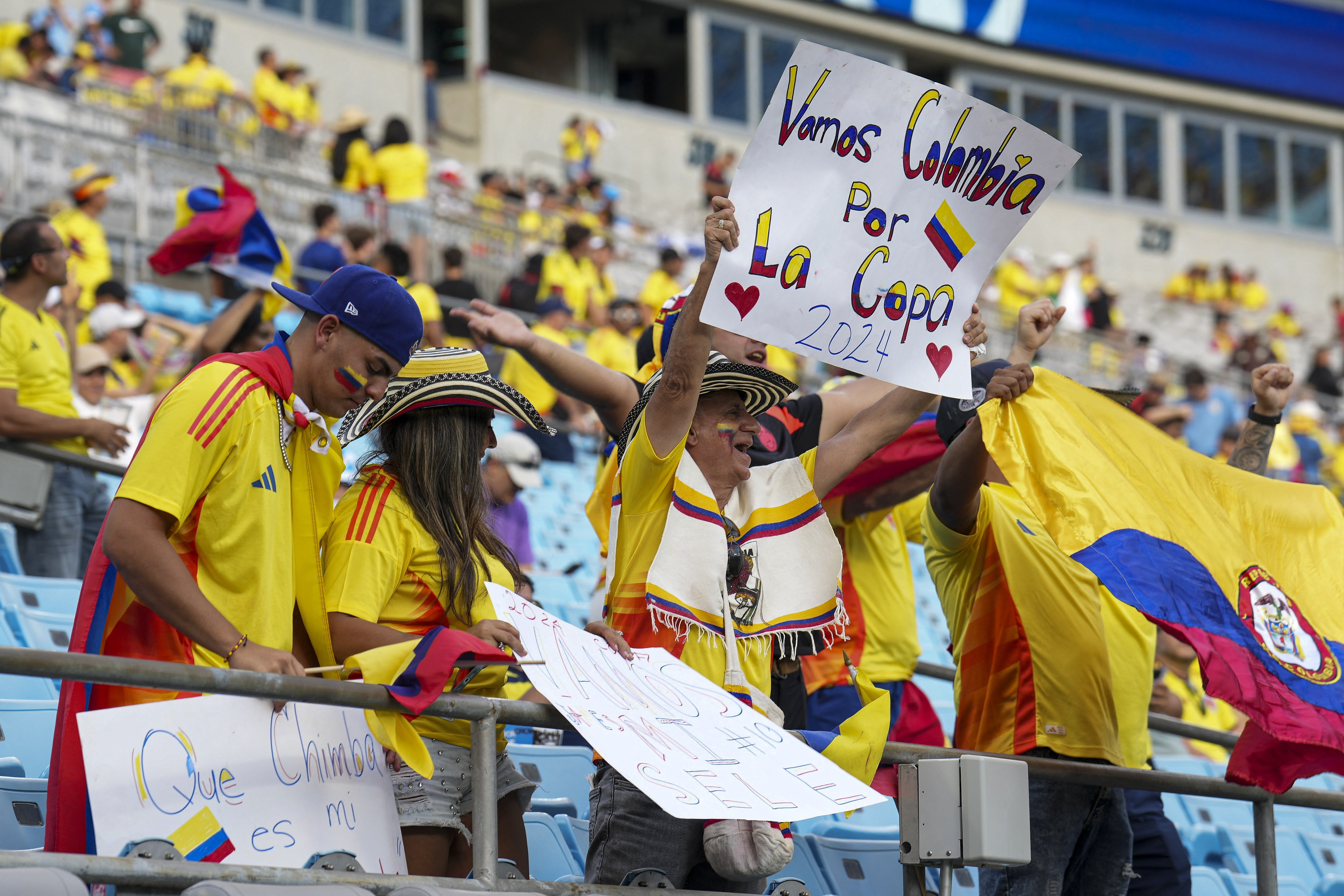 サッカー＝南米選手権、コロンビアが決勝へ　退場出すも逃げ切る