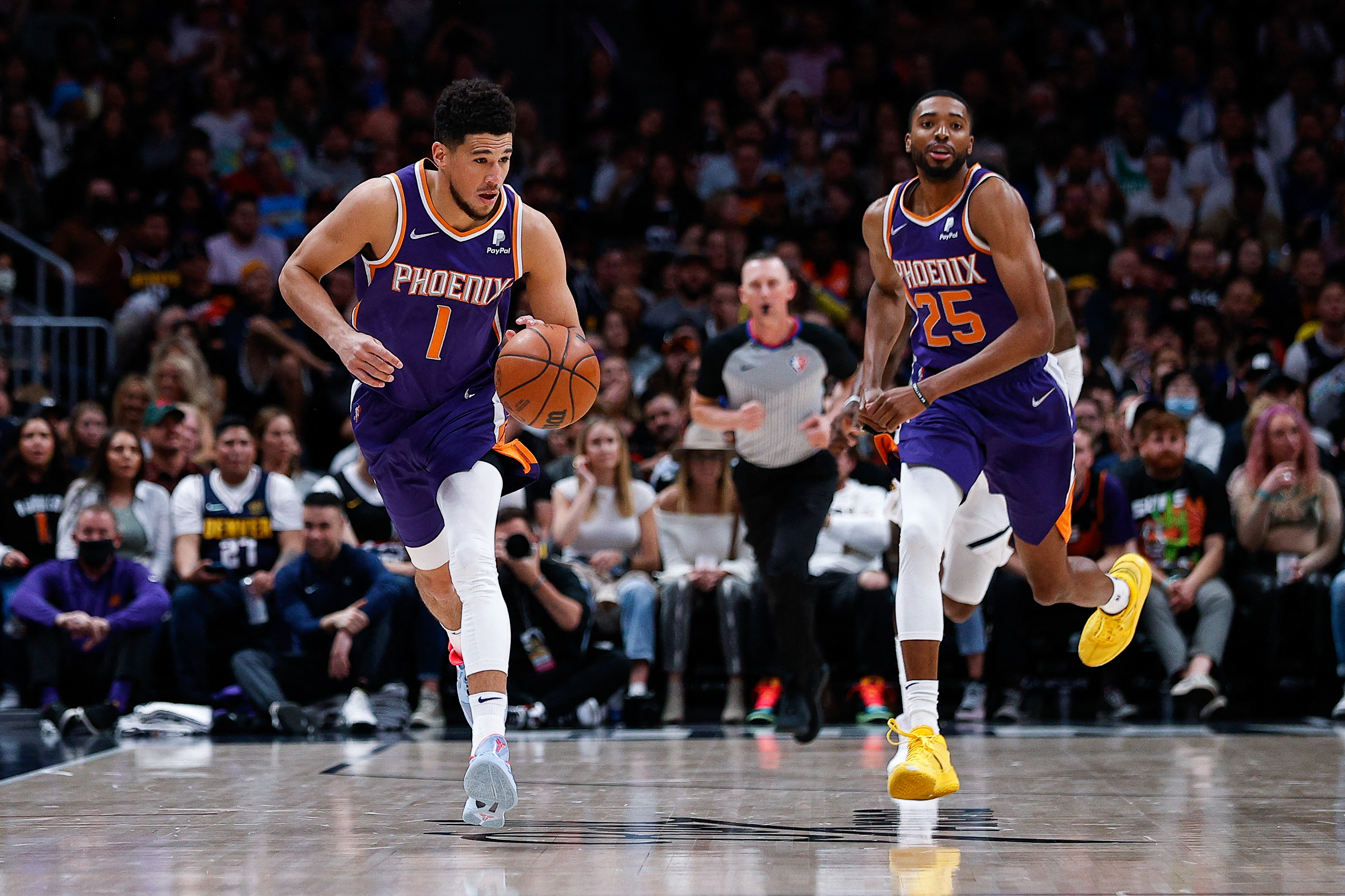 The Playoffs » Suns vencem Knicks com bola vencedora de Devin Booker