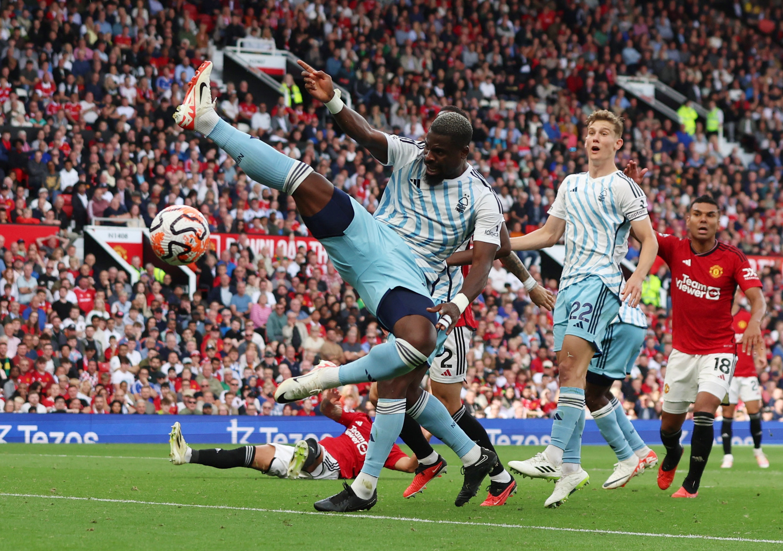 Bruno Fernandes gives Manchester United's season lift-off with stirring  comeback against Forest