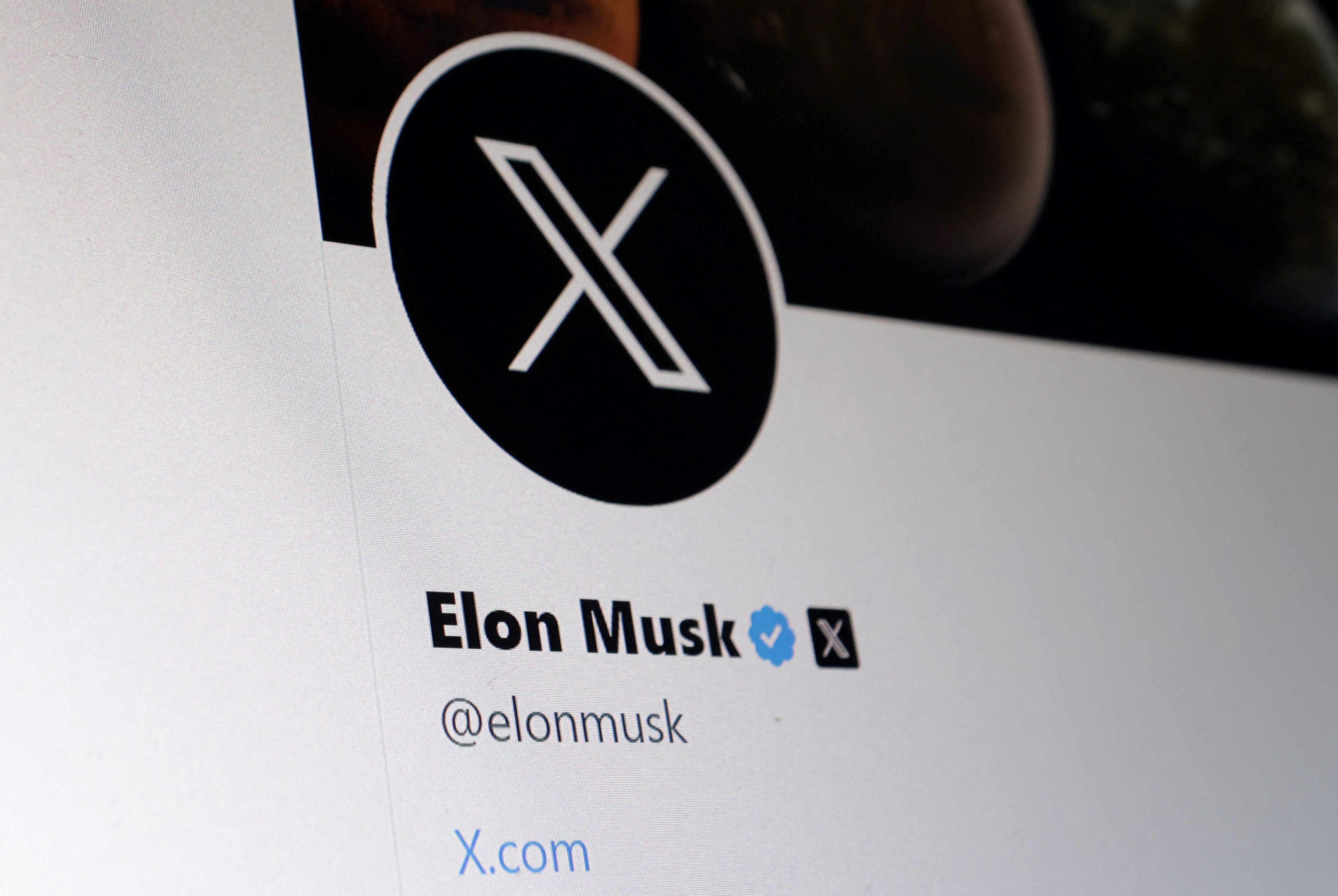 Flip Elon the Bird: How to Turn the X App Icon Back Into Twitter's Old Logo