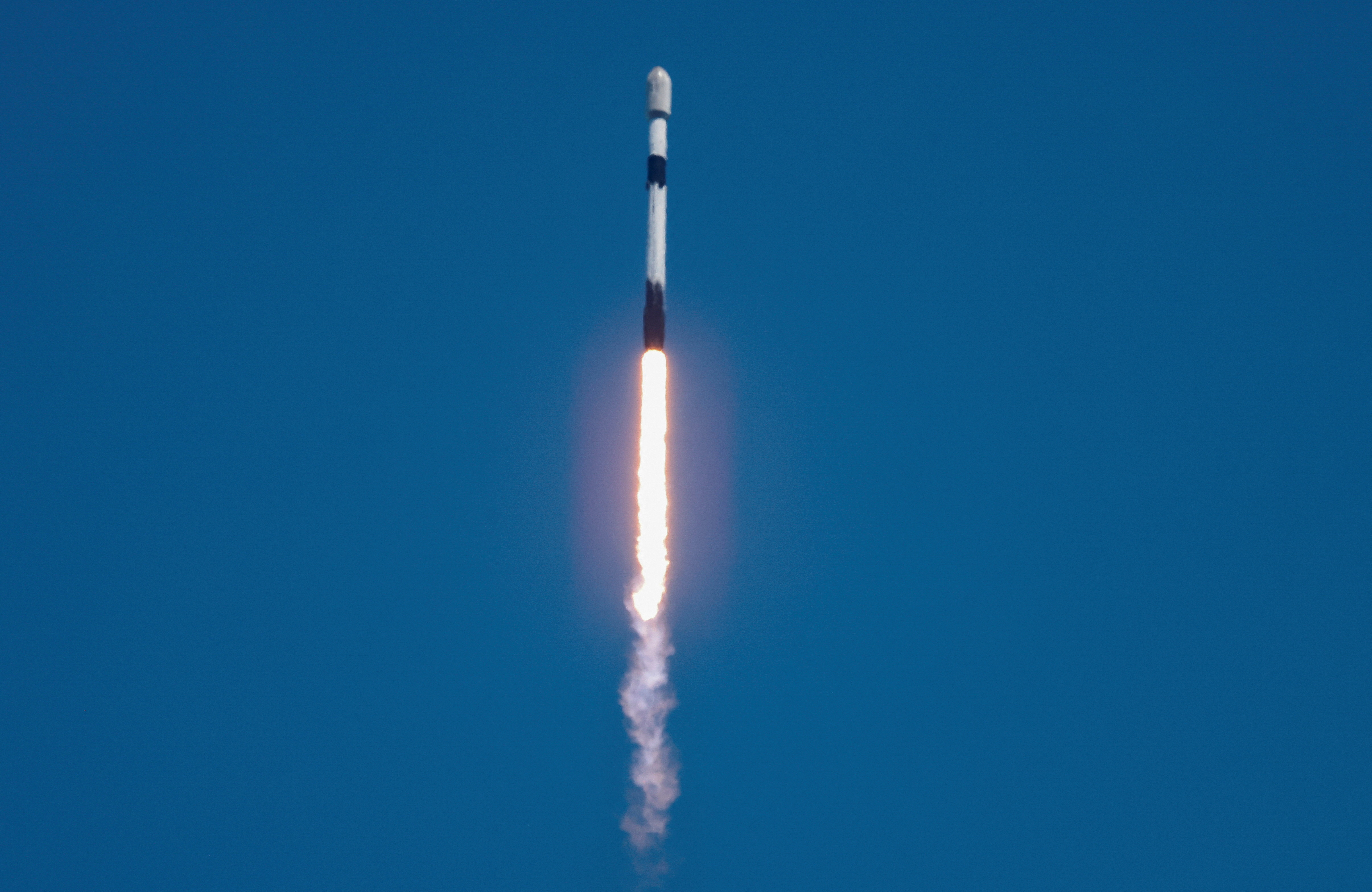 Us Faa Grounds Spacexs Falcon 9 Rocket After Second Stage Malfunction