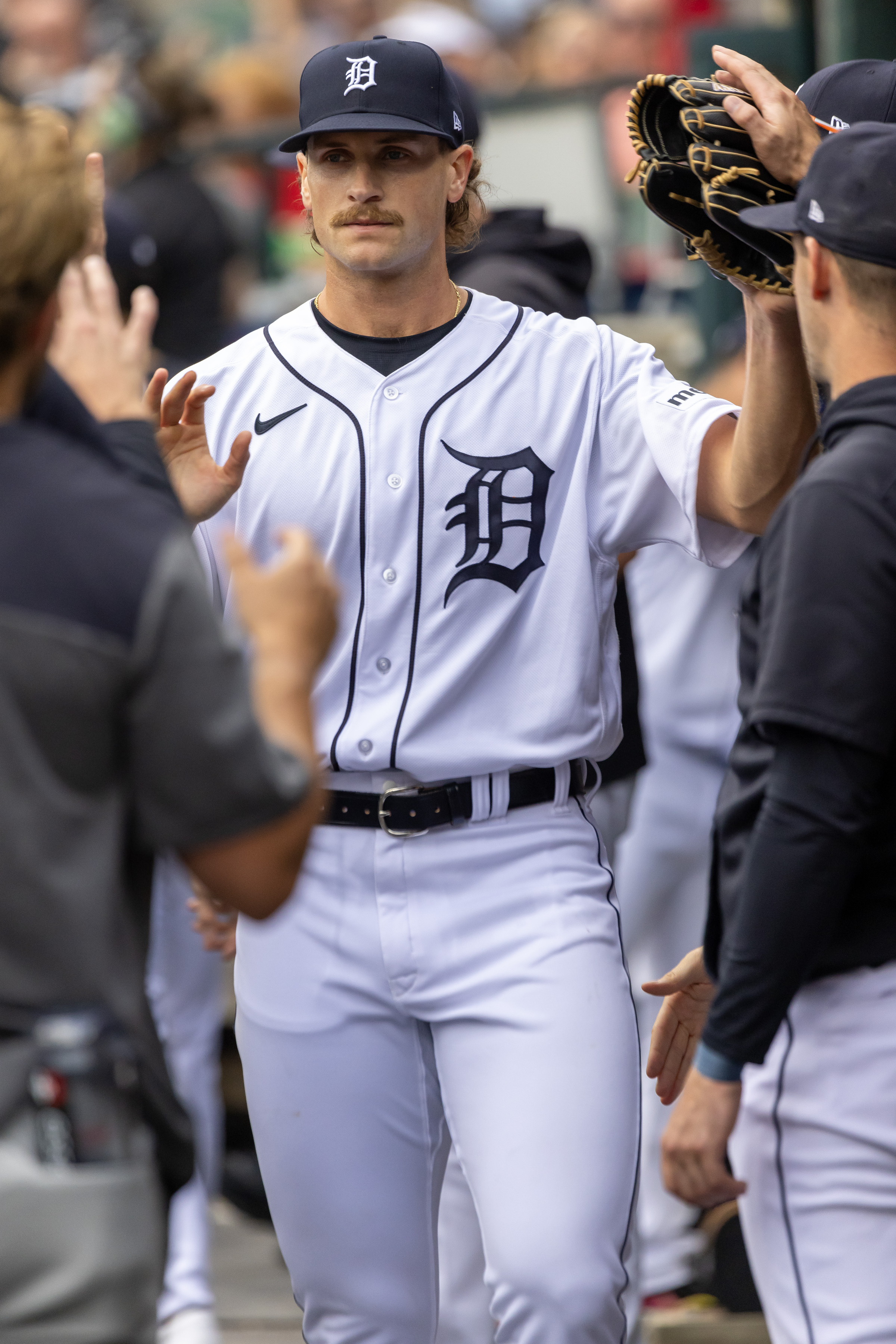 Sawyer Gipson-Long wins debut as Tigers edge White Sox