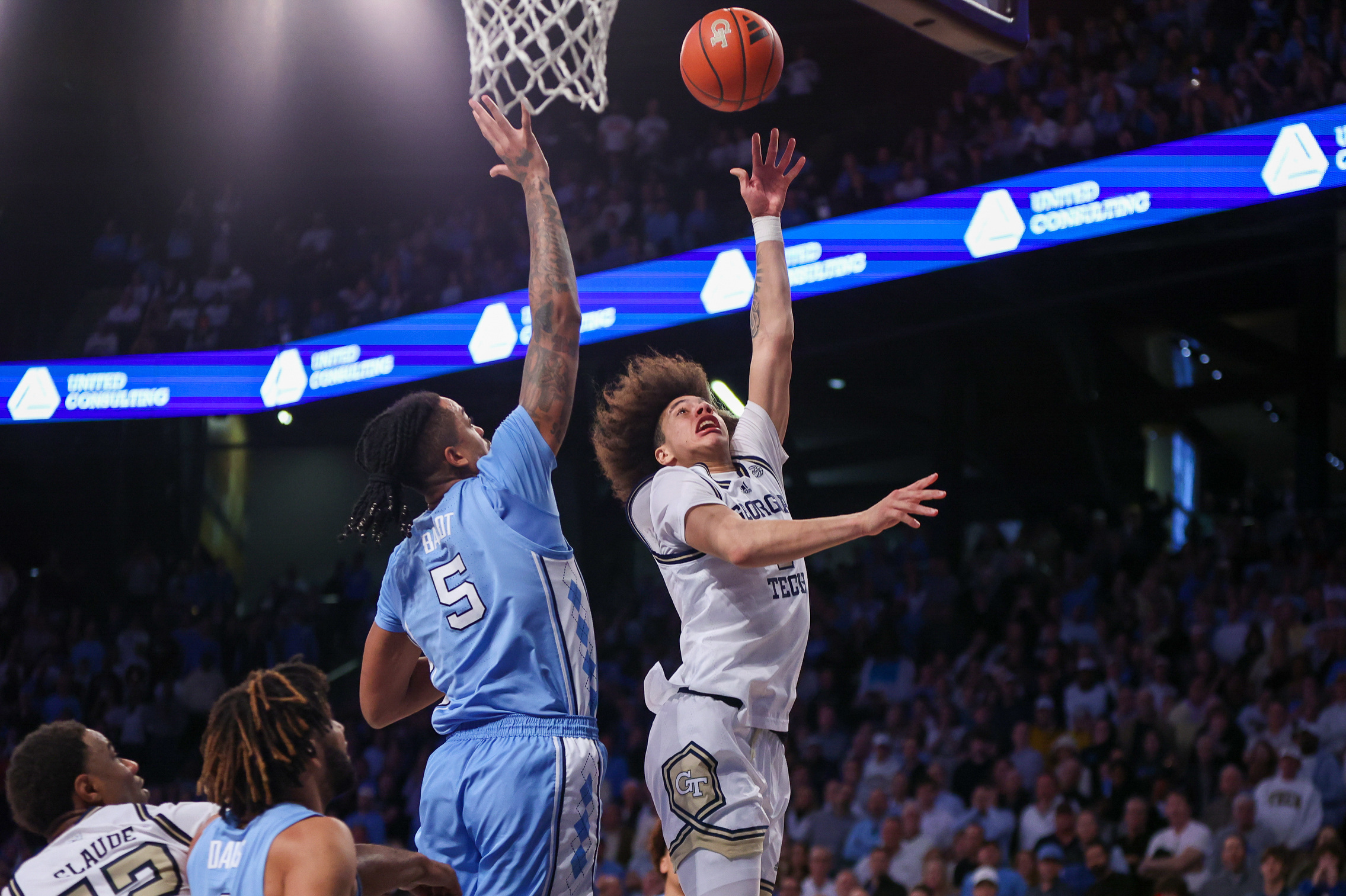 Top 25 roundup: Georgia Tech upends No. 3 North Carolina | Reuters