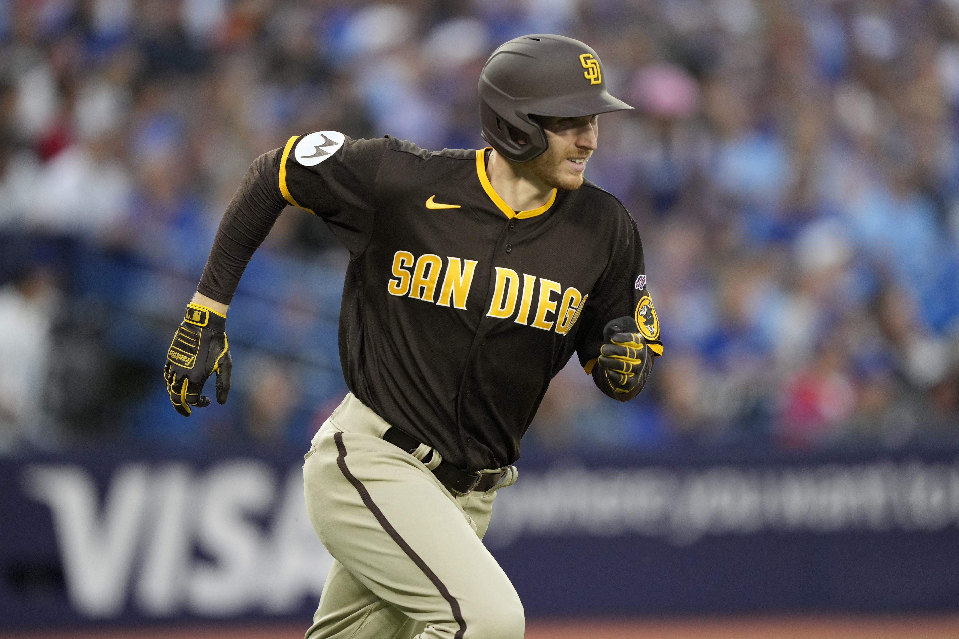 Padres lean on Yu Darvish, Manny Machado to edge Jays