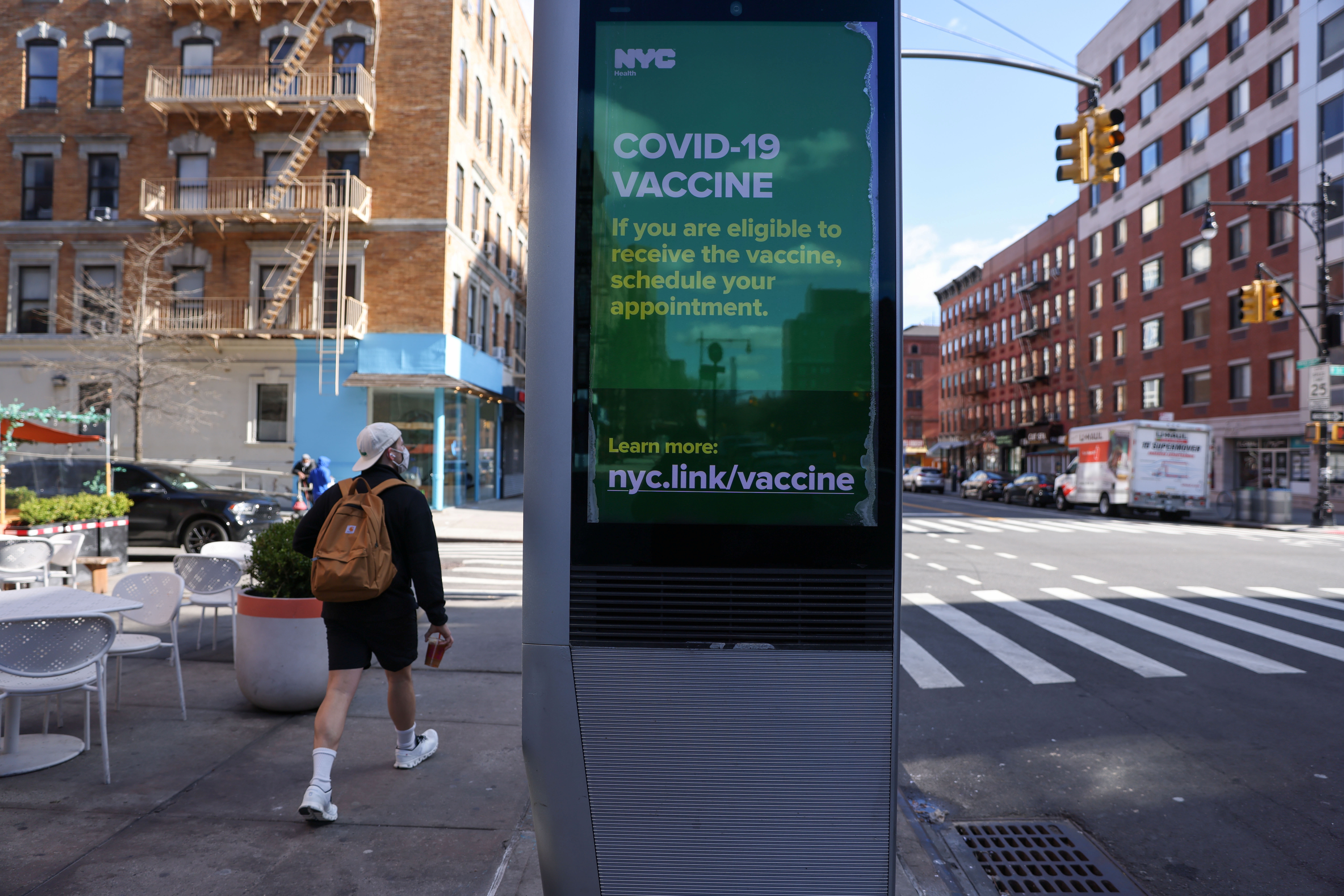 The first members of the Hassebroek family are vaccinated in New York